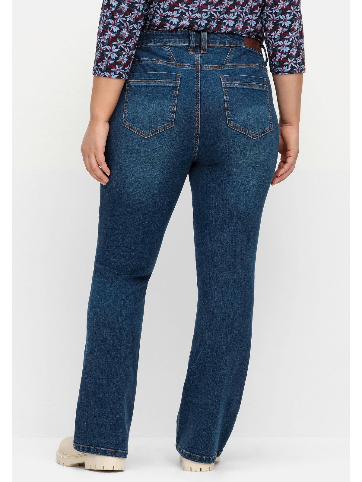 Sheego Bootcut-Jeans schmalen blue Bauch Große Denim viel ideal dark und bei SUSANNE Beinen Größen
