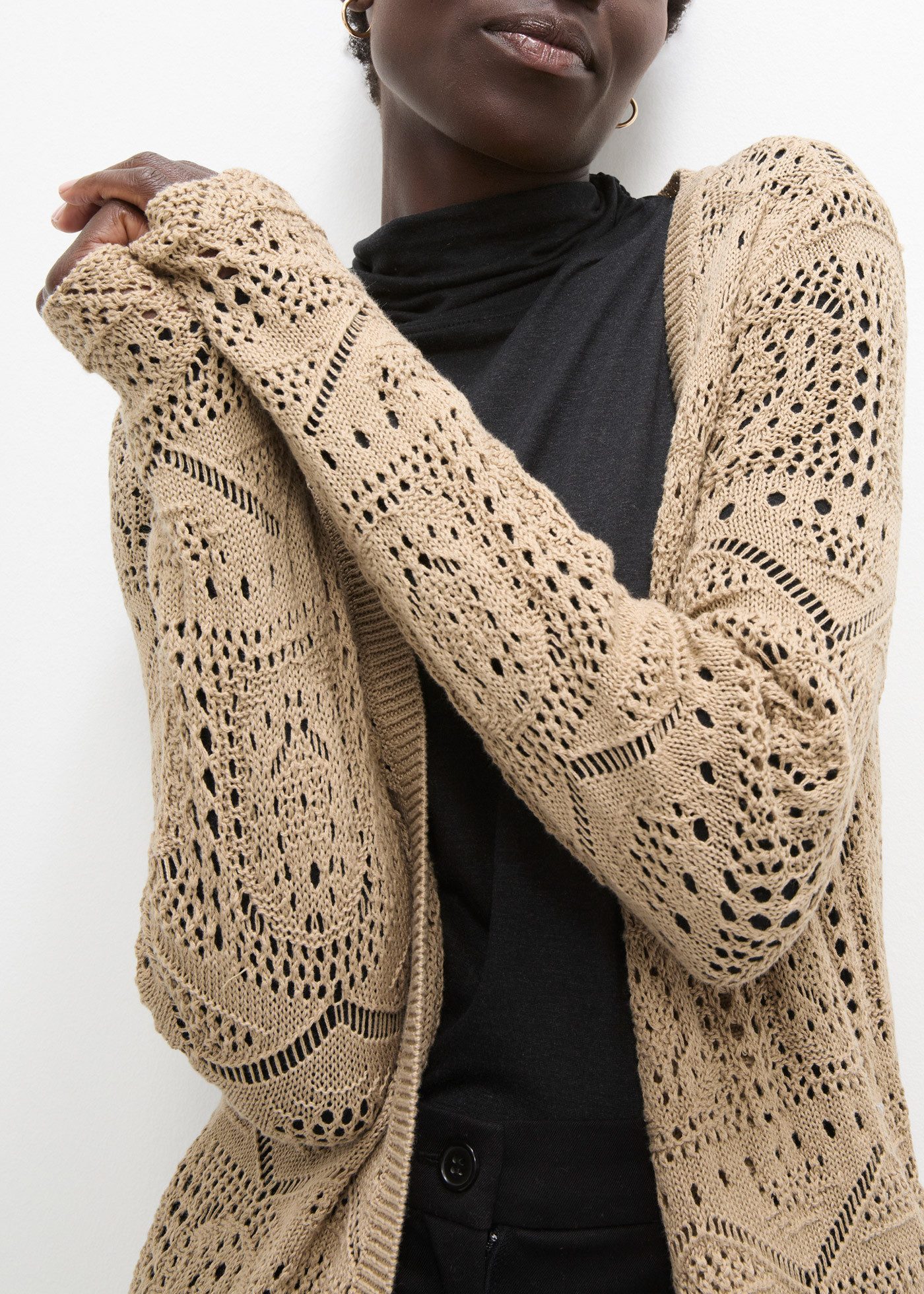 bonprix Longstrickjacke (1-tlg) lockere und offene Passform, mit femininem Lochmuster, casual Stil