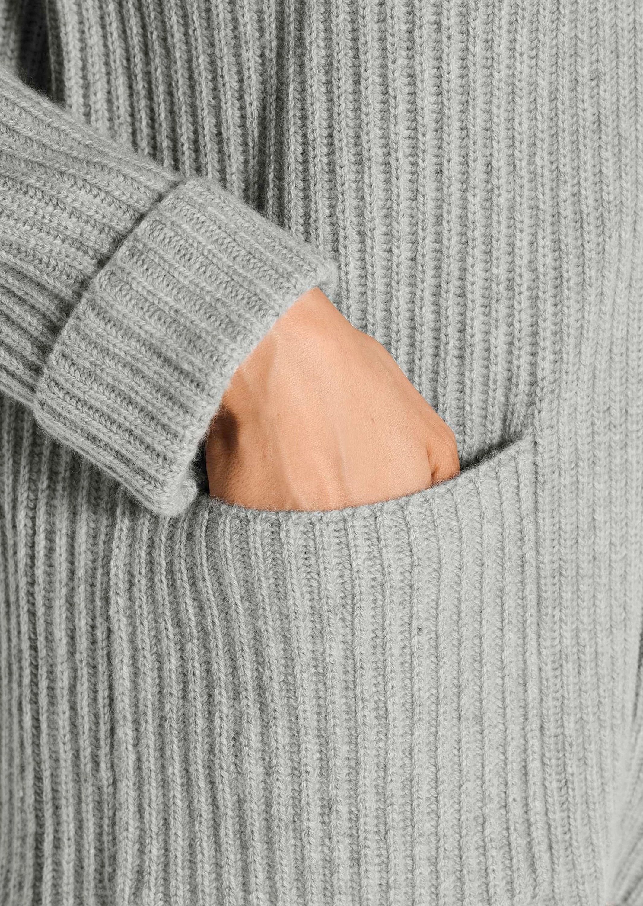 MADELEINE Strickjacke Weiche Wolljacke mit Reißverschluss Patentstrickjacke mit Stehkragen, Taschen und Langarm