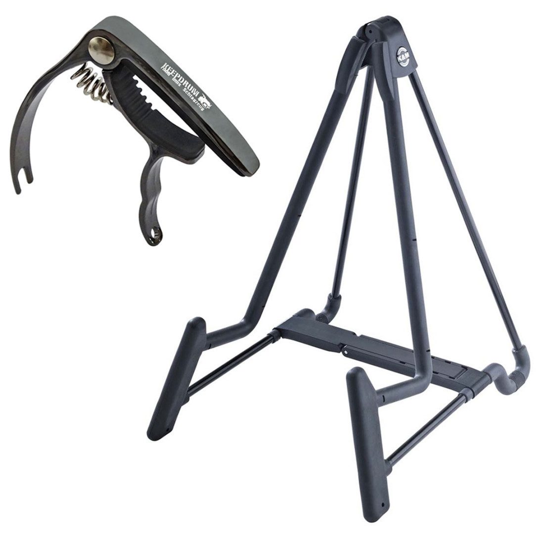 König & Meyer Gitarrenständer K&M 17581 Heli Gitarrenständer mit Kapodaster Schwarz, mit Kapodaster Schwarz