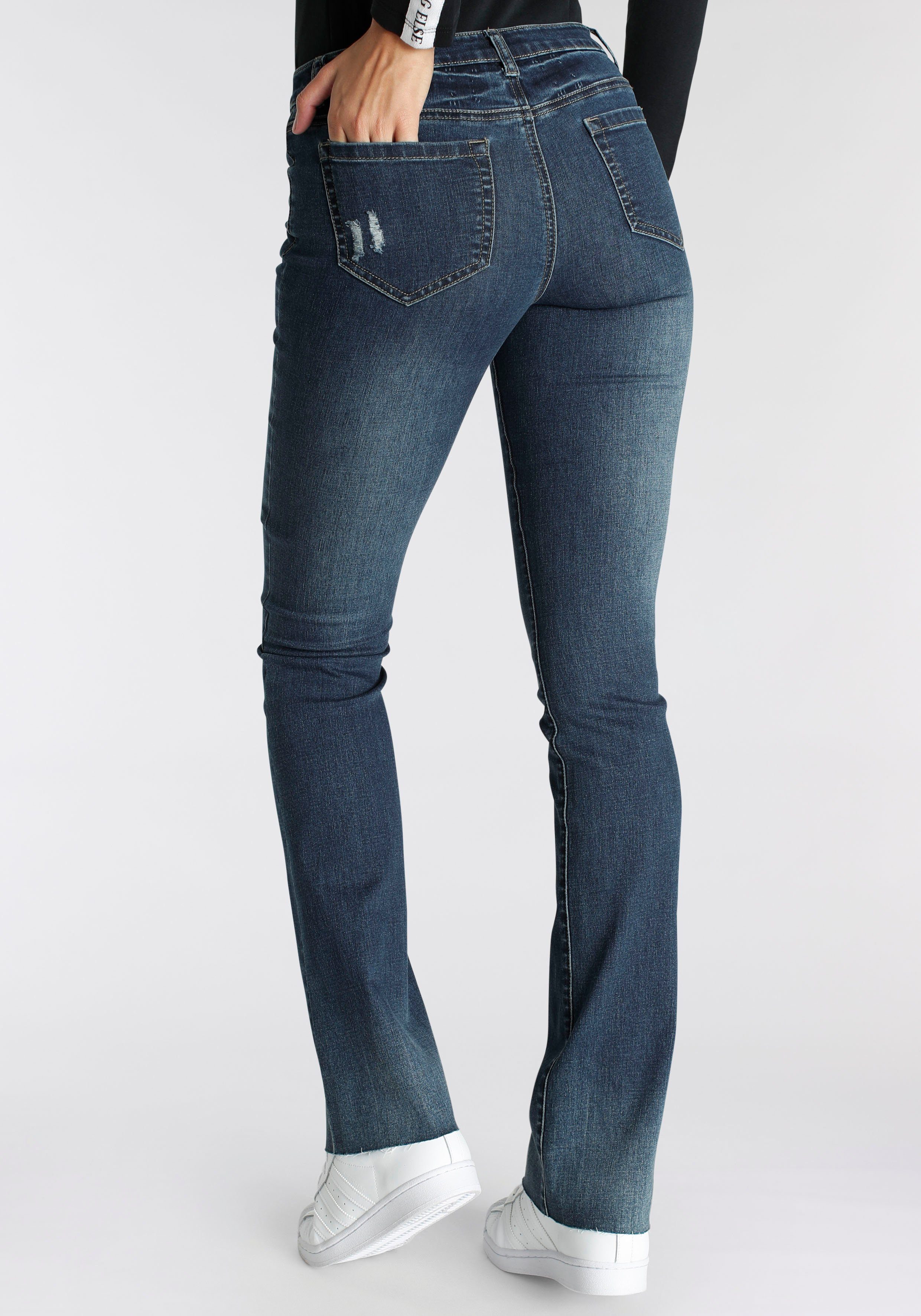 Arizona Bootcut-Jeans Ultra-Stretch ausgestellte Beinform, modischer günstig online kaufen