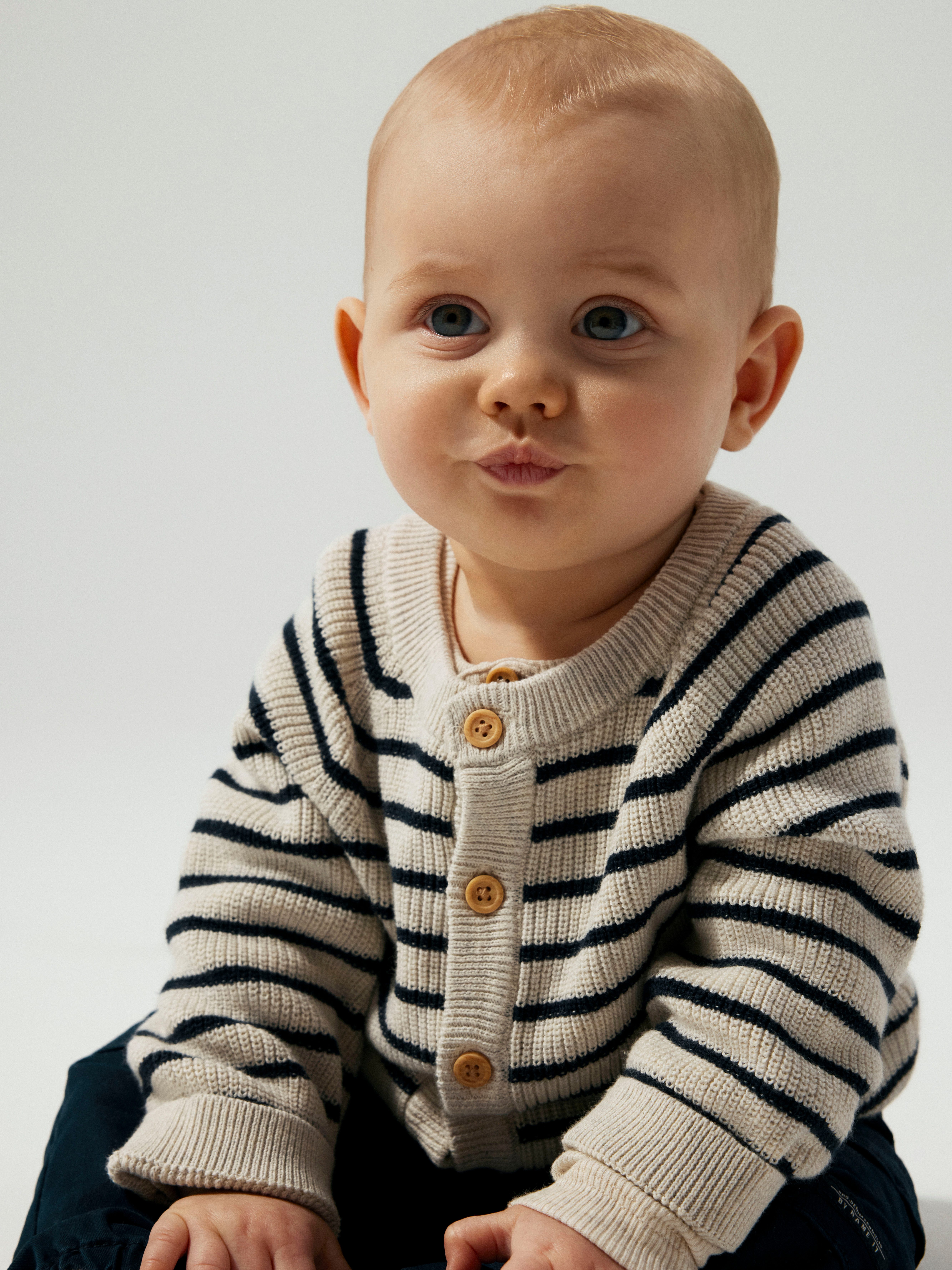 Name It NBMMAST cardigan for boys with a striped look and soft feel, striped, regular fit, cotton, crew neck