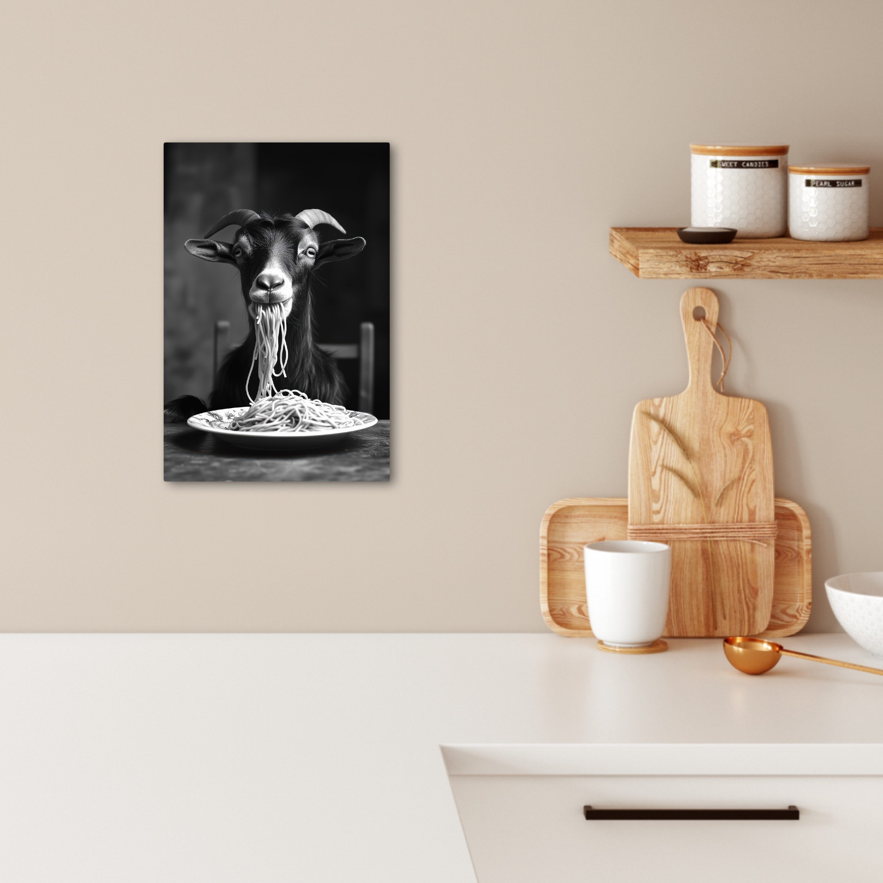 OneMillionCanvasses® Leinwandbild Ziege - Teller - Spaghetti - Schwarz und günstig online kaufen