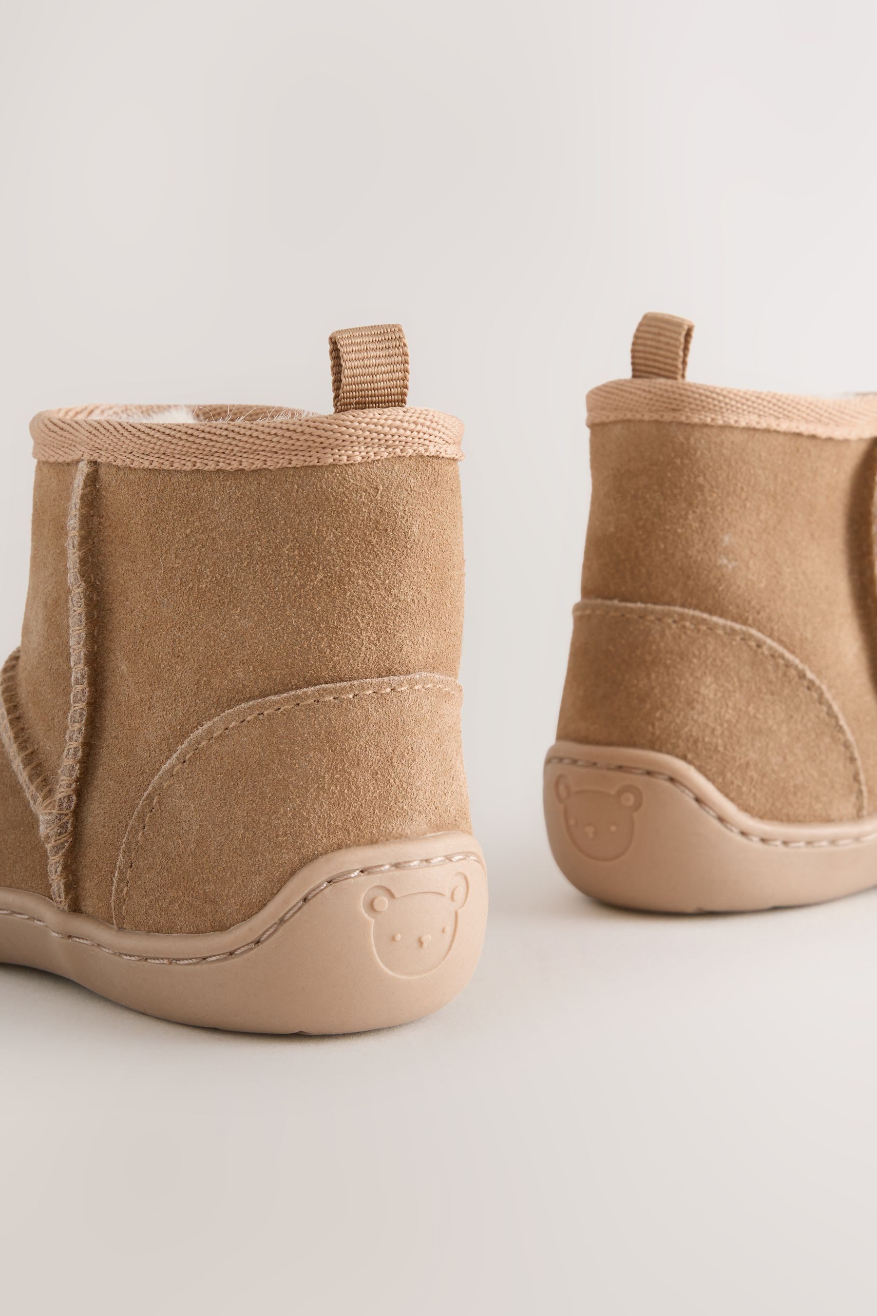 Next First Walker Schlupfstiefel aus Veloursleder Stiefel (1-tlg)