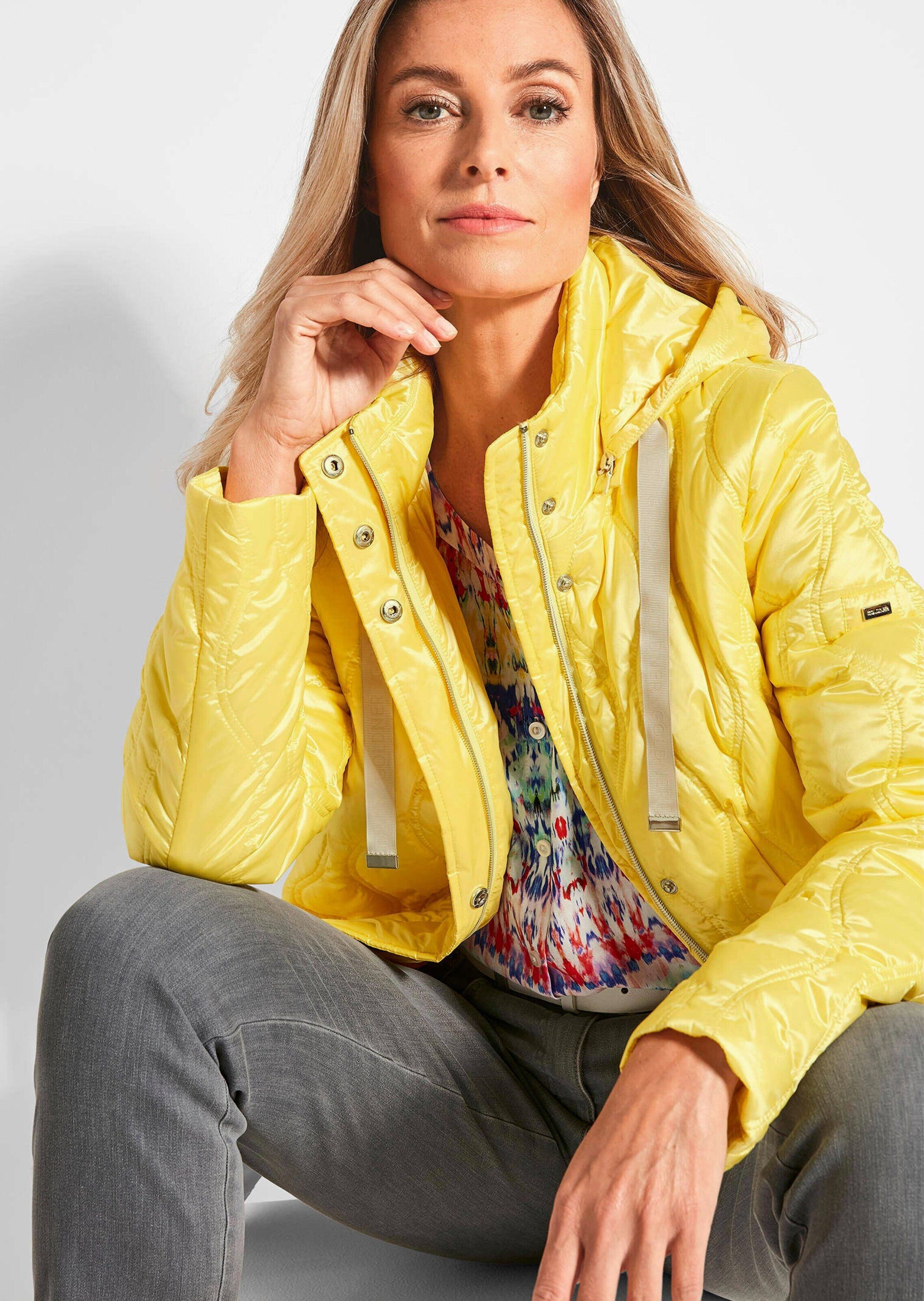 GOLDNER Outdoorjacke Herbstjacke Damen mit welliger Steppung im sportlichen Look Outdoorjacke Damen, Uni, leicht gefüttert, Kapuze