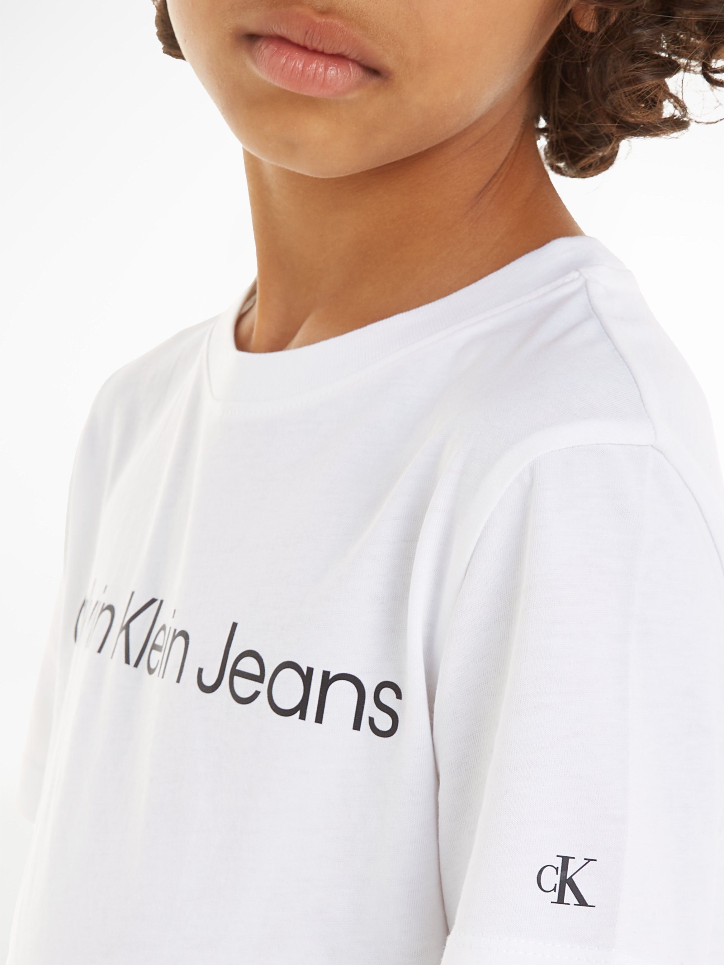 INST. SS mit Bright Calvin Klein LOGO Logoschriftzug Sweatshirt T-SHIRT White Jeans