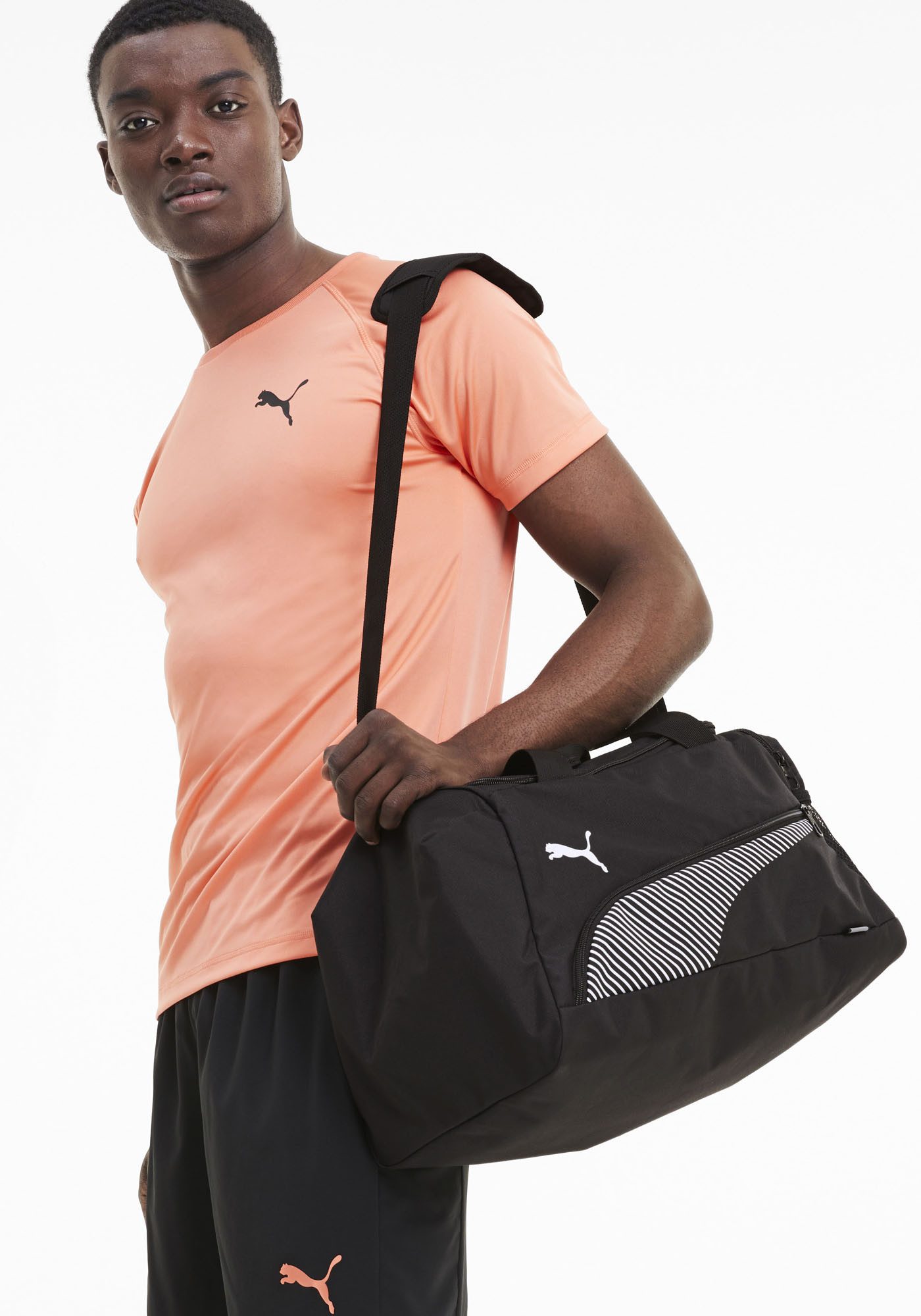 PUMA Sporttasche FUNDAMENTALS SPORTS BAG S, sportlicher Stil, mit gepolsterten Trägern