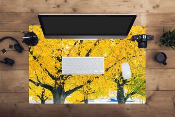 MuchoWow Gaming Mauspad Baum im Herbst (1-St), Büro für Tastatur und Maus, Mousepad Gaming, 90x60 cm, XXL, Großes