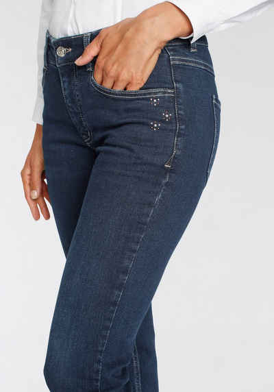 MAC Ankle-Jeans »Angela Pipe Fower« Mit dezenter Blumen-Dekoration auf der Tasche