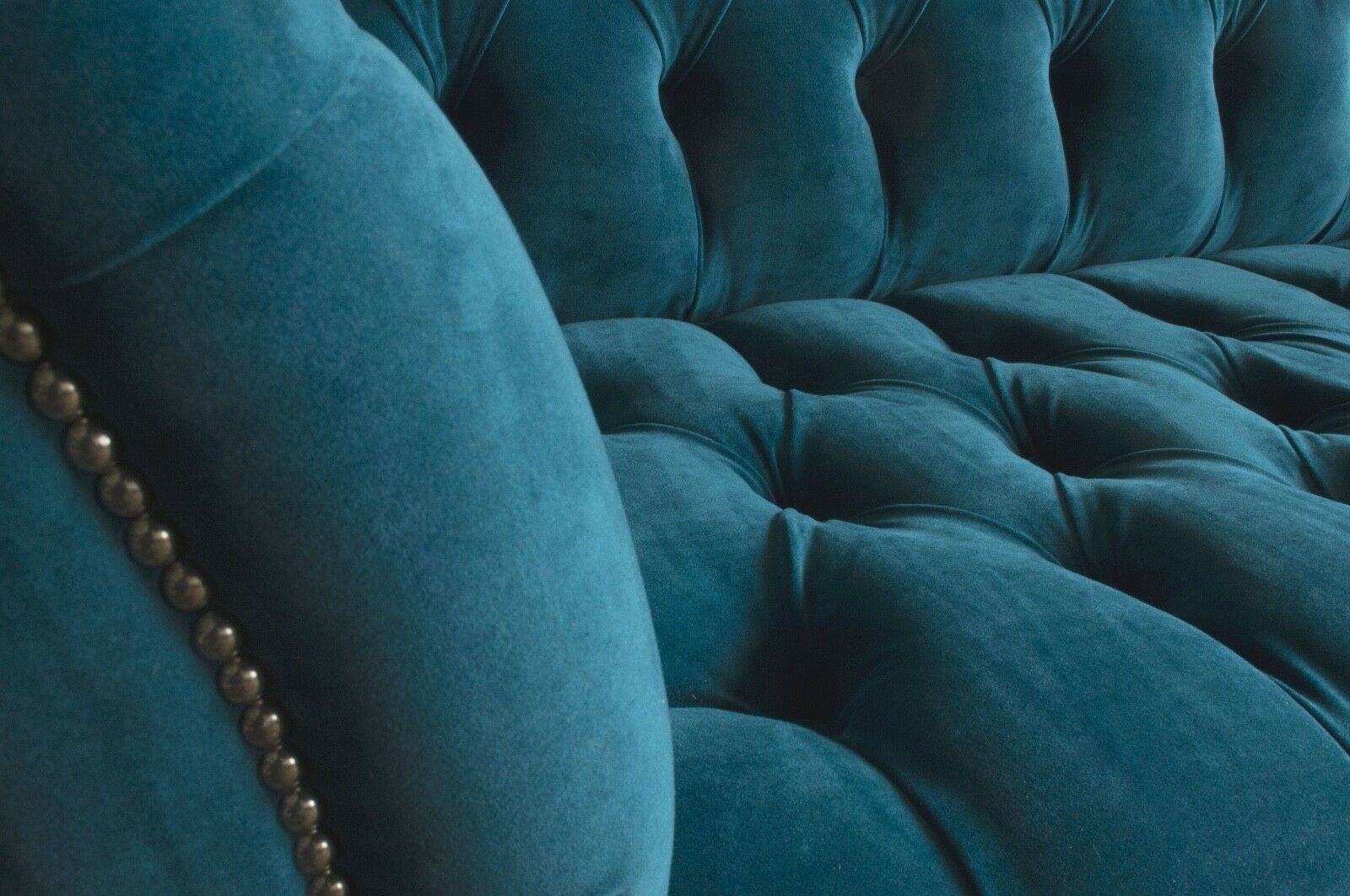 Sitzer Chesterfield-Sofa Knöpfen. mit 3 Sofa JVmoebel Sofas Rückenlehne Textil Design Polster Chesterfield Wohnzimmer, Die
