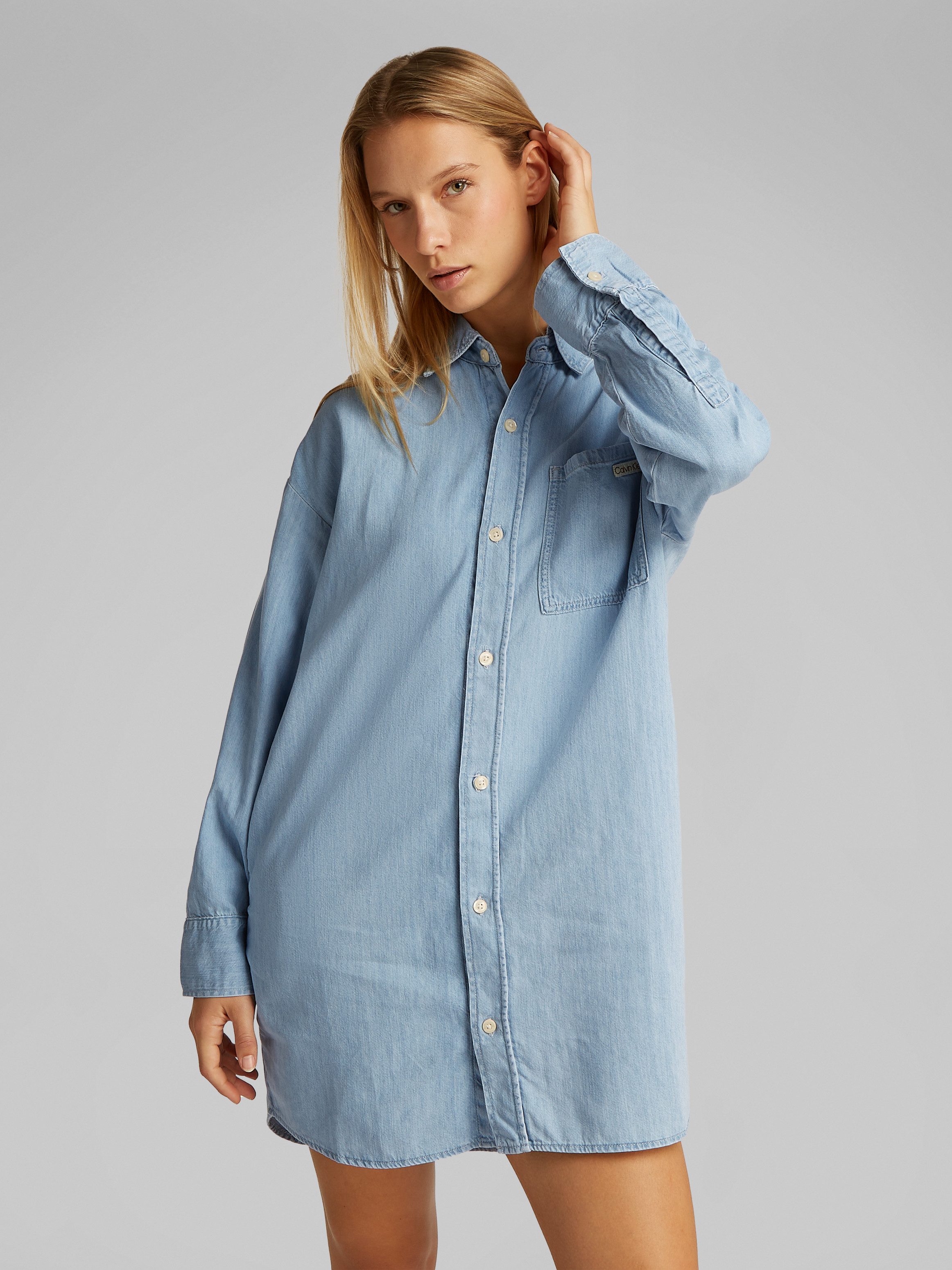 Calvin Klein Jeans Jeanskleid TENCEL LOOSE SHIRT DENIM DRESS mit Logosticke günstig online kaufen