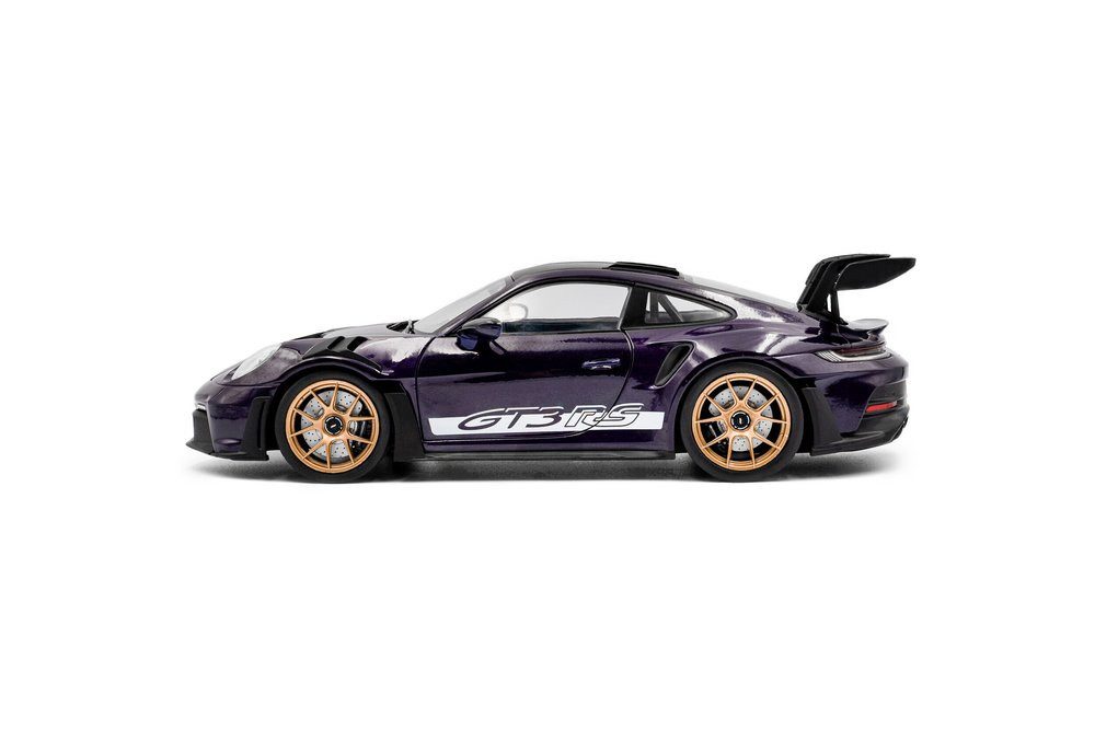 Solido Modellauto Porsche 911 GT3 RS Weissach Package 2024 lila metallic, Maßstab 1:18