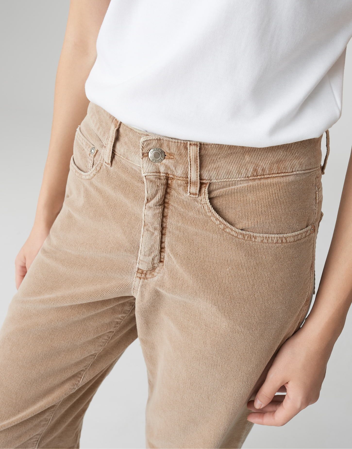 OPUS PANTS Cordhose MELLY RELAX aus Feincord Barrel Fit, Ankle, Abnäher im Knie