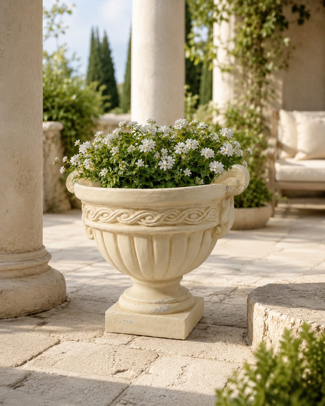 Xlmoebel Pflanzkübel Klassischer Stein Garten Deko Urne Antik Stil Design Sofort (Pflanzkübel, Klassischer Stein Garten Deko Urne Antik Stil), Wetterbeständig, frostgeeignet, Steinoptik, klassisches Design
