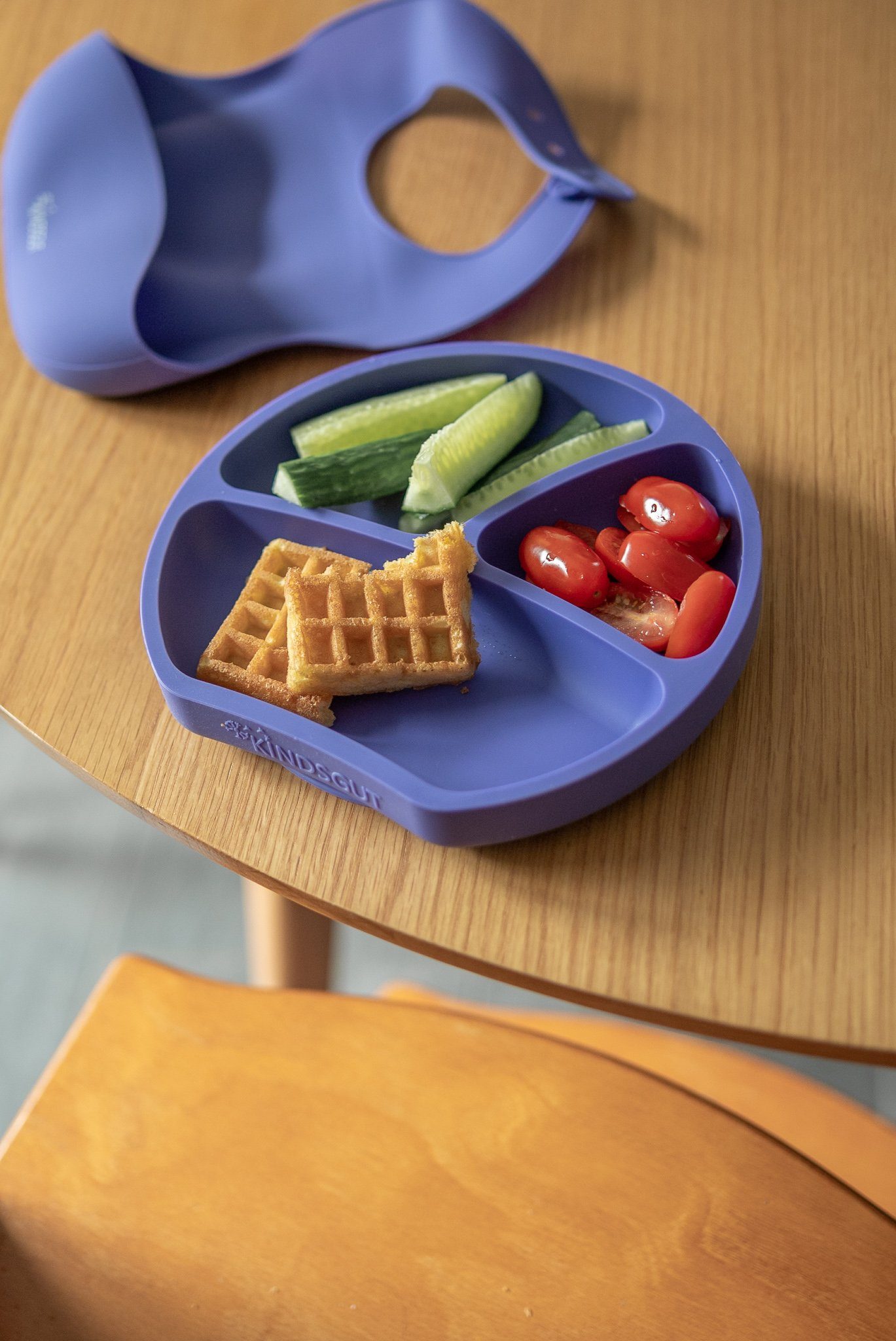 KINDSGUT Kindergeschirr-Set Teller (1-tlg), Silikon, umweltfreundliches Silikon, Lila