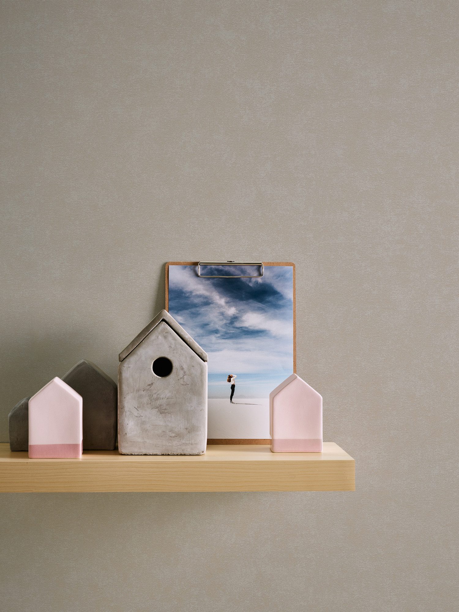 A.S. Création Vliestapete Casual Living einfarbige Tapete Unitapete mit Struktur Landhaus, strukturiert, matt, (1 St), Vliestapete Uni für Schlafzimmer Küche Wohnzimmer Uni Design modern