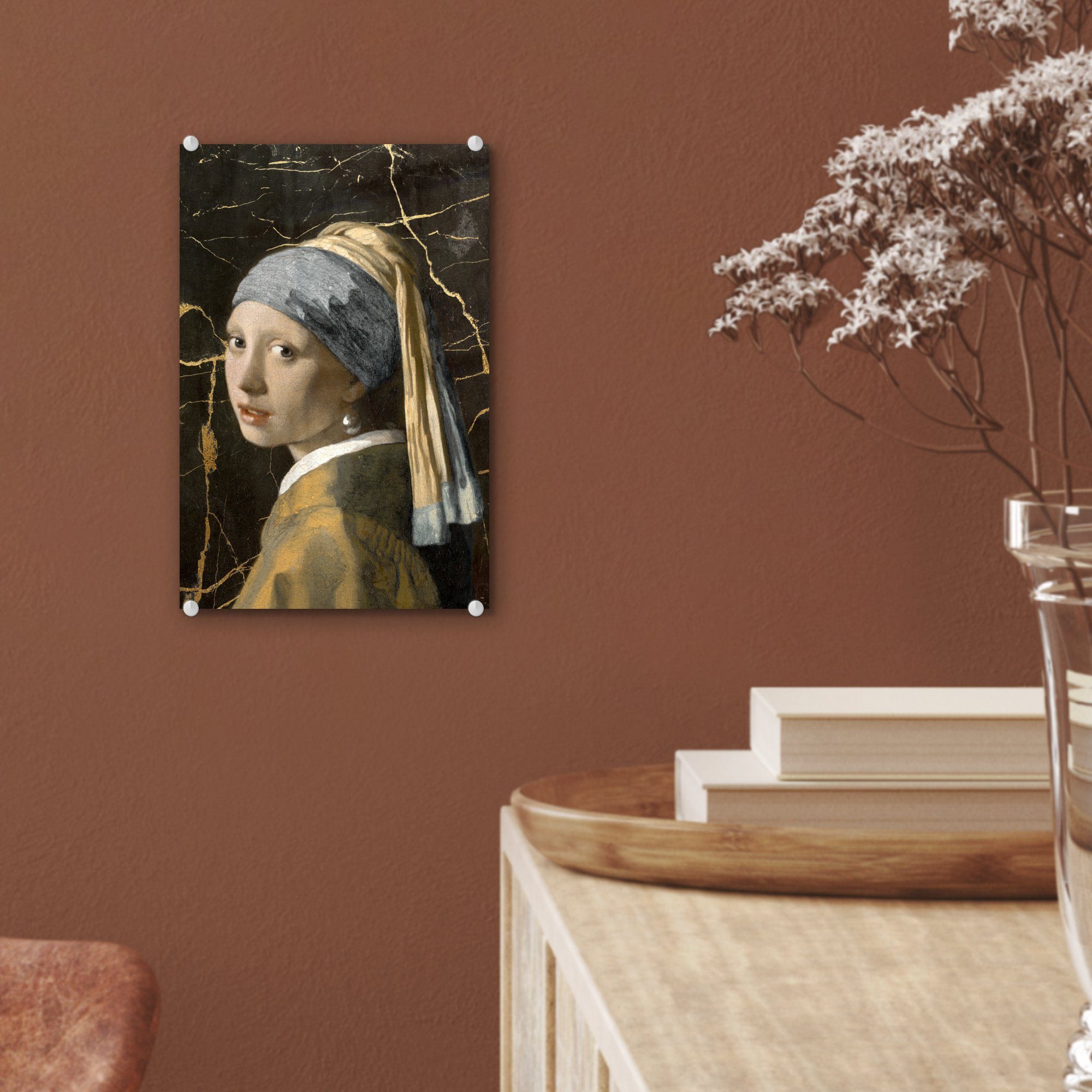 MuchoWow Acrylglasbild Mädchen mit - Vermeer auf Gold, Perlenohrring - einem Glas Johannes Wandbild - Foto Glas Wanddekoration auf Bilder Glasbilder - (1 St), 