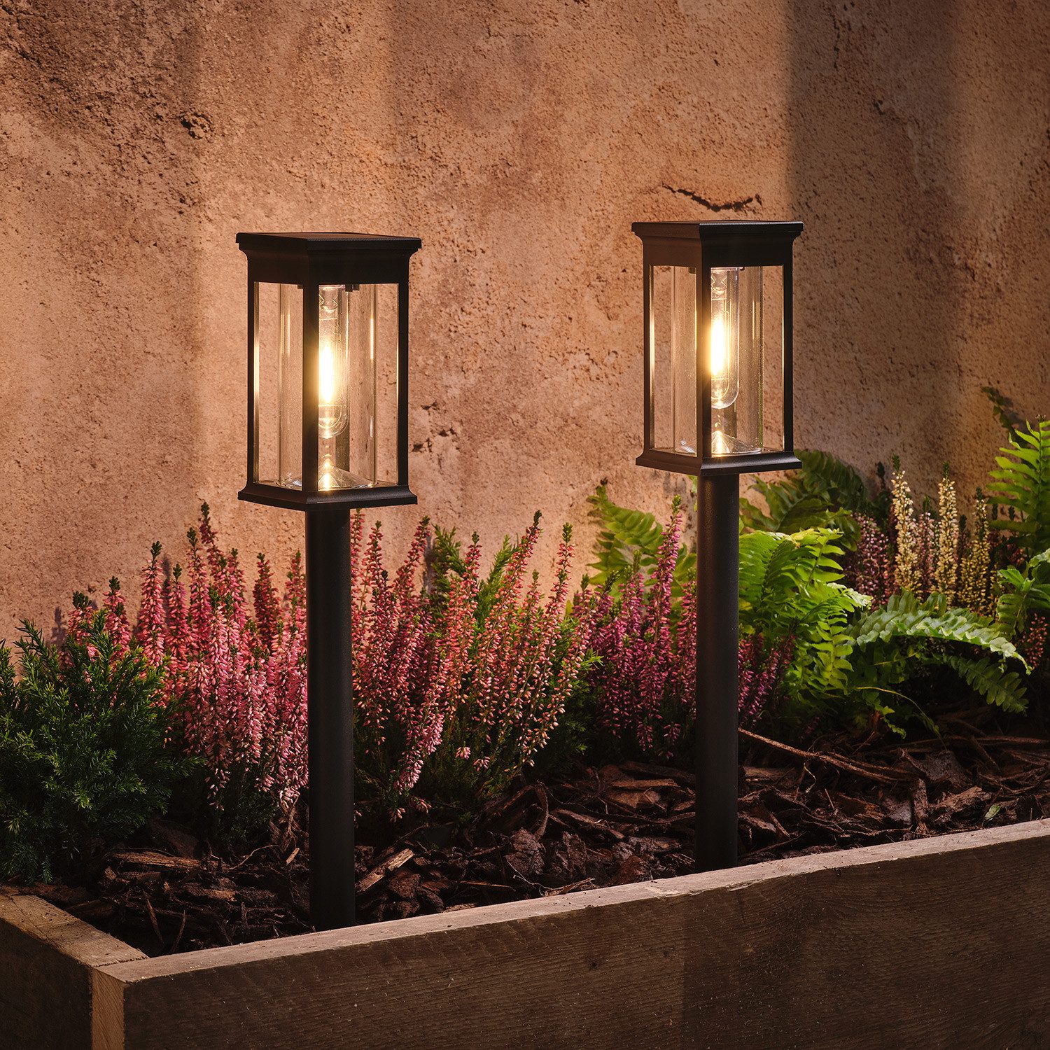 LED Gartenleuchte 2er-Set "Cragside" Solar-Gartensteckleuchten mit warmweißer LED