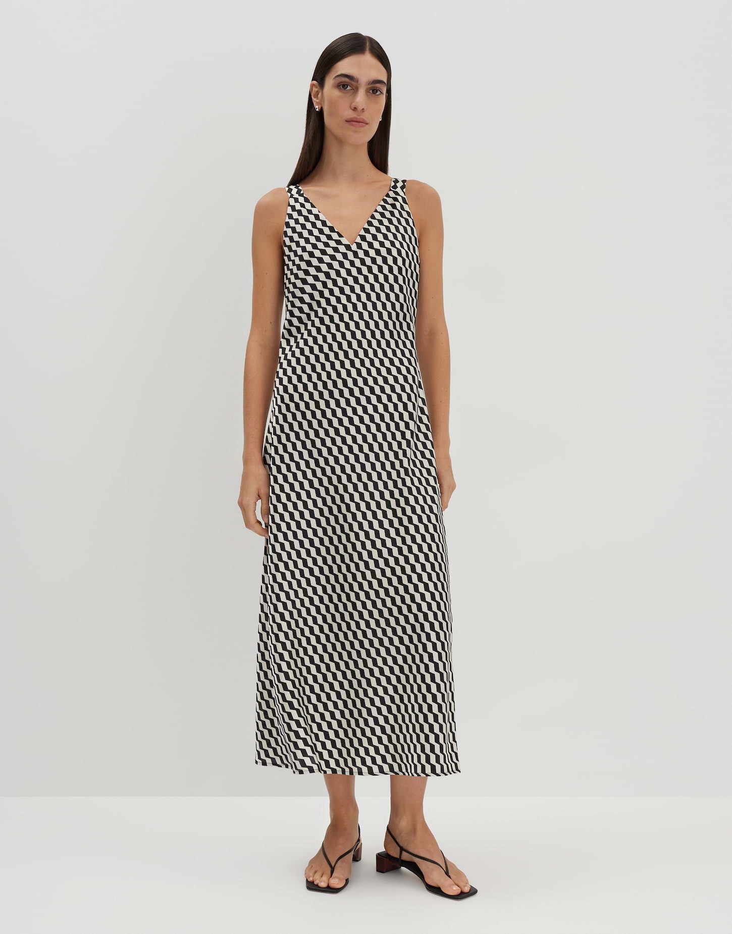someday Midikleid QOVA GRAPHIC mit minimalistischem günstig online kaufen