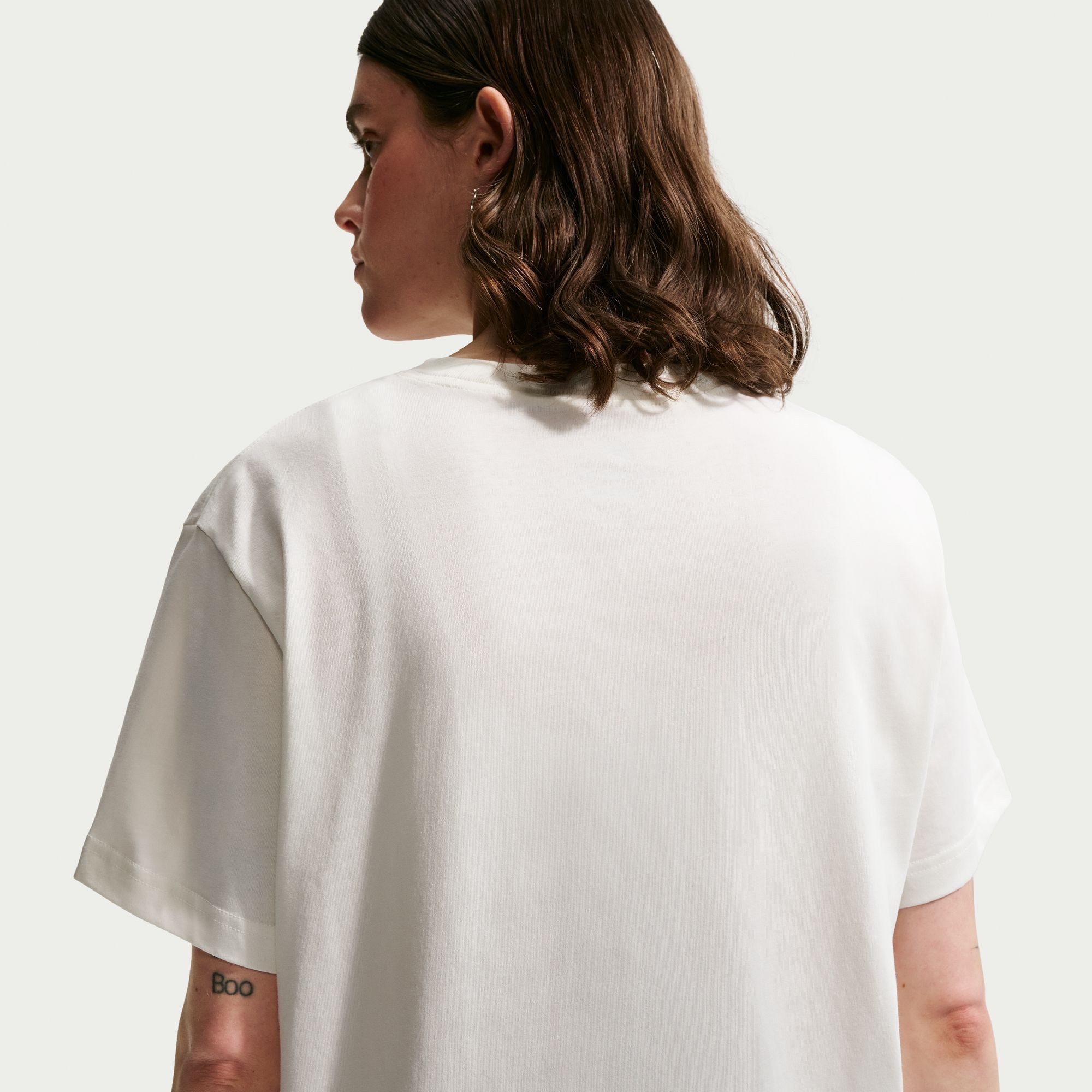 Nike Sportswear T-Shirt W NSW CLSC BF OC INCONNECT TEE für vielseitige Aktivitäten, sportlicher Stil, für Erwachsene