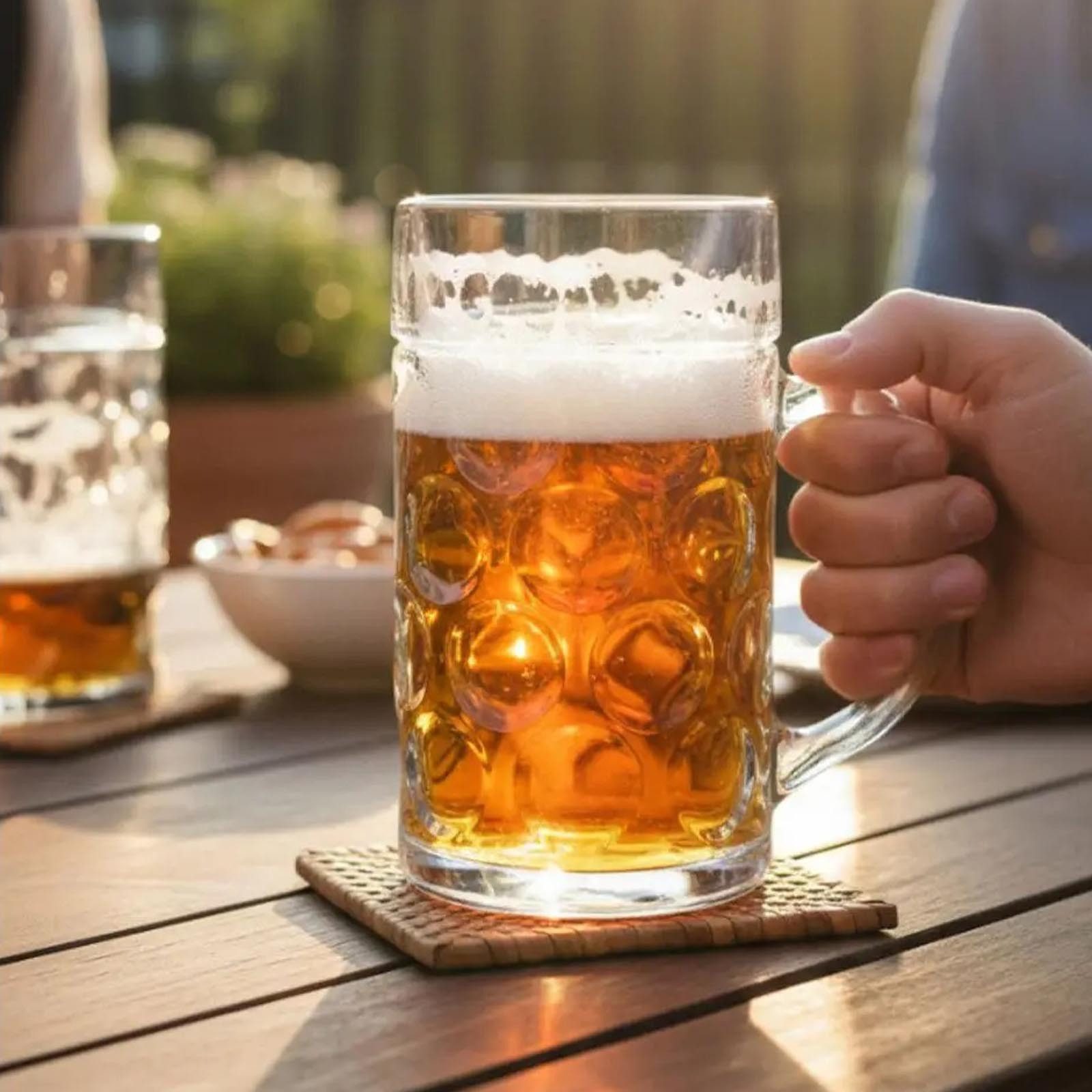 HAC24 Bierkrug Maßkrug Klassischer Bierkrug mit stabilem Henkel Bierglas, 1-tlg., Glas, 1 Liter, Aus robustem Glas