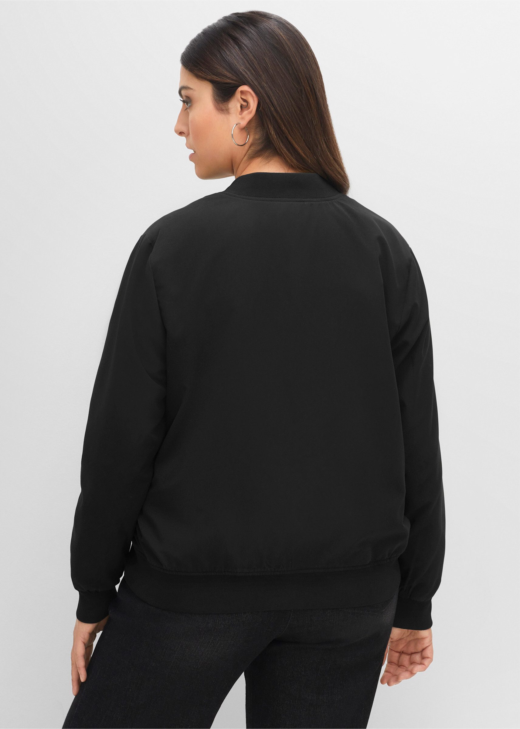 Sheego Winterjacke Blouson Langarm mit Rippbündchen und Reißverschluss – Bild 4 von 5