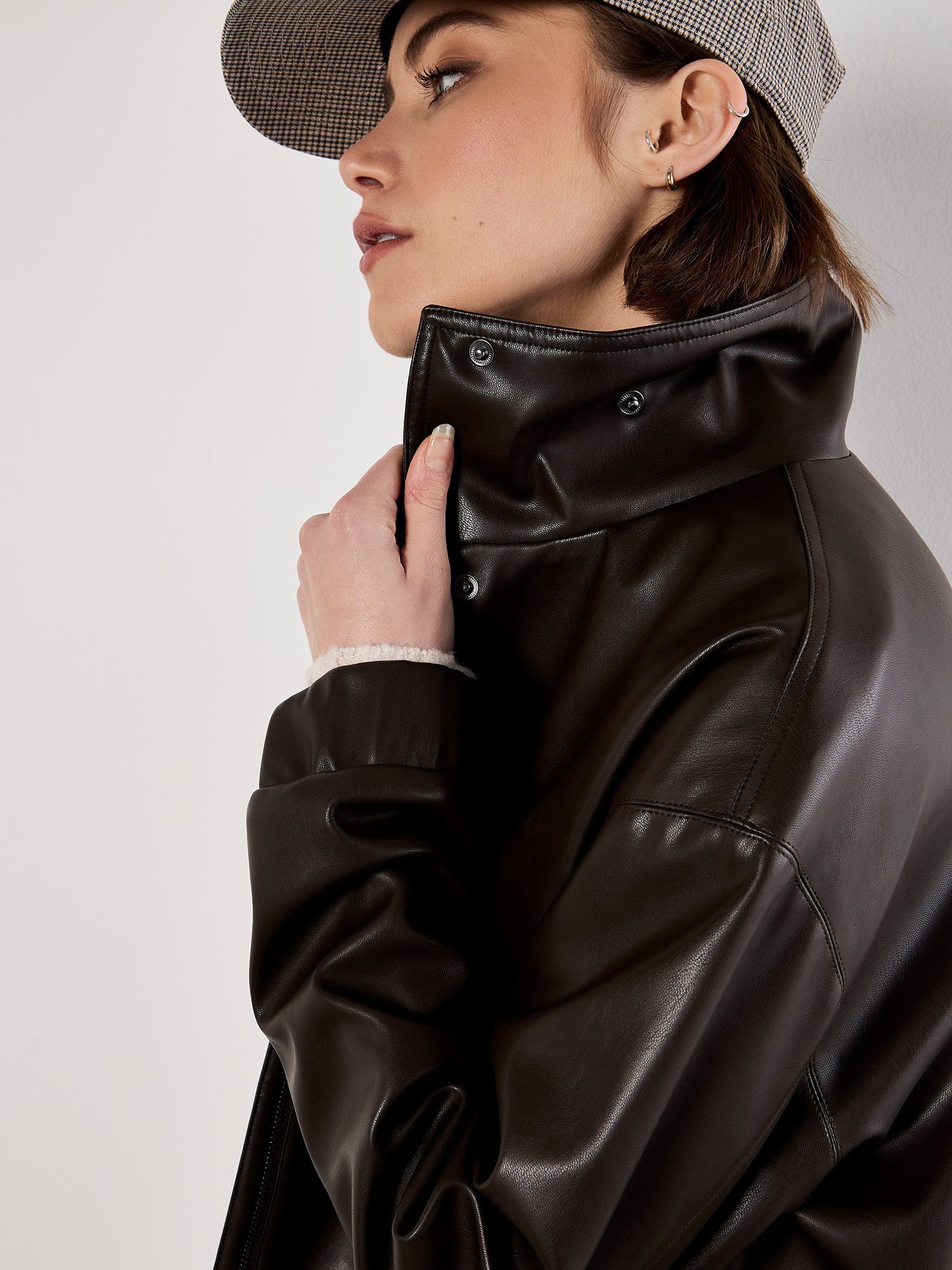 Apricot Bomberjacke Kunstlederjacke mit ausgesetzten Taschen