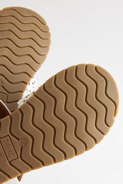 Next Sandalette mit Bogenkante Sandale (1-tlg)