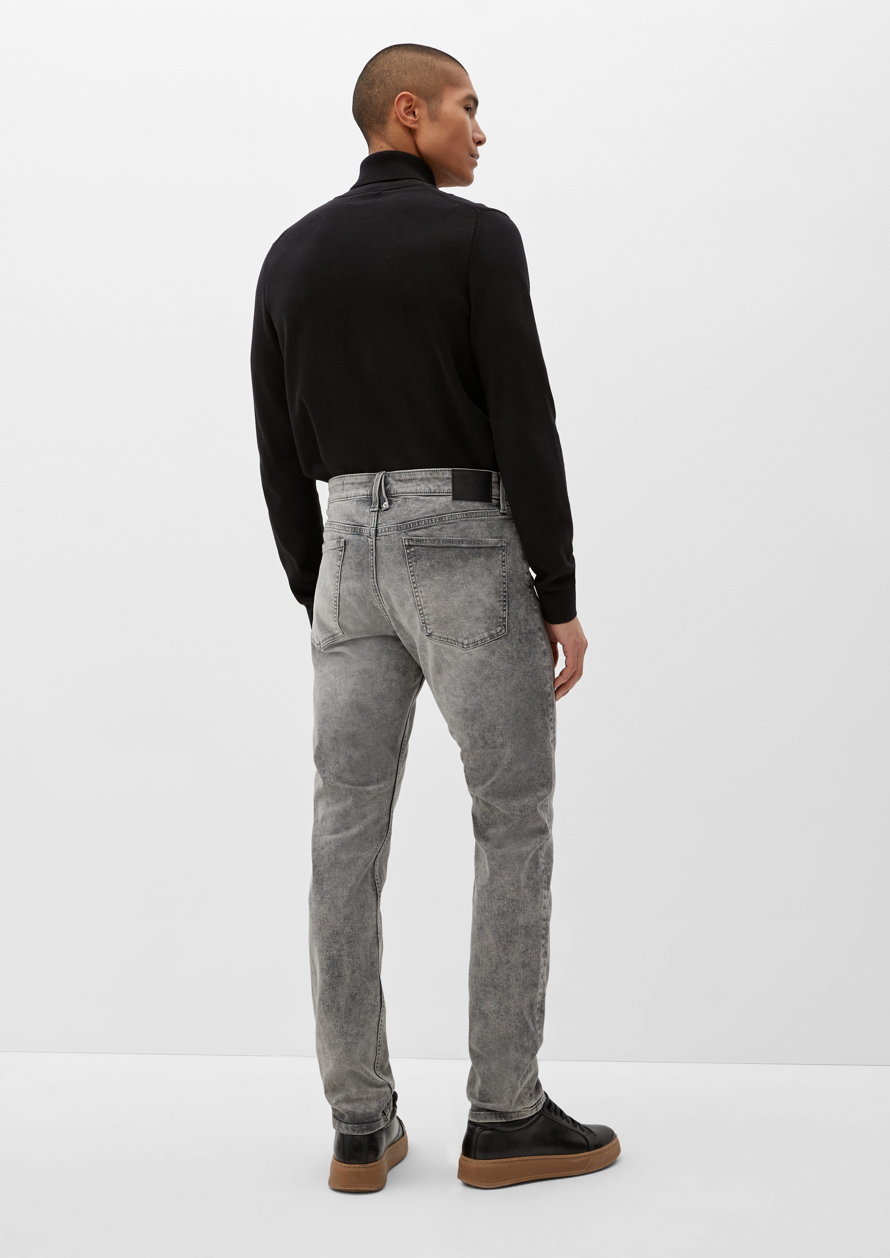 Stoffhose Tapered Jeans Leg / s.Oliver High Slim / Rise / Waschung Fit