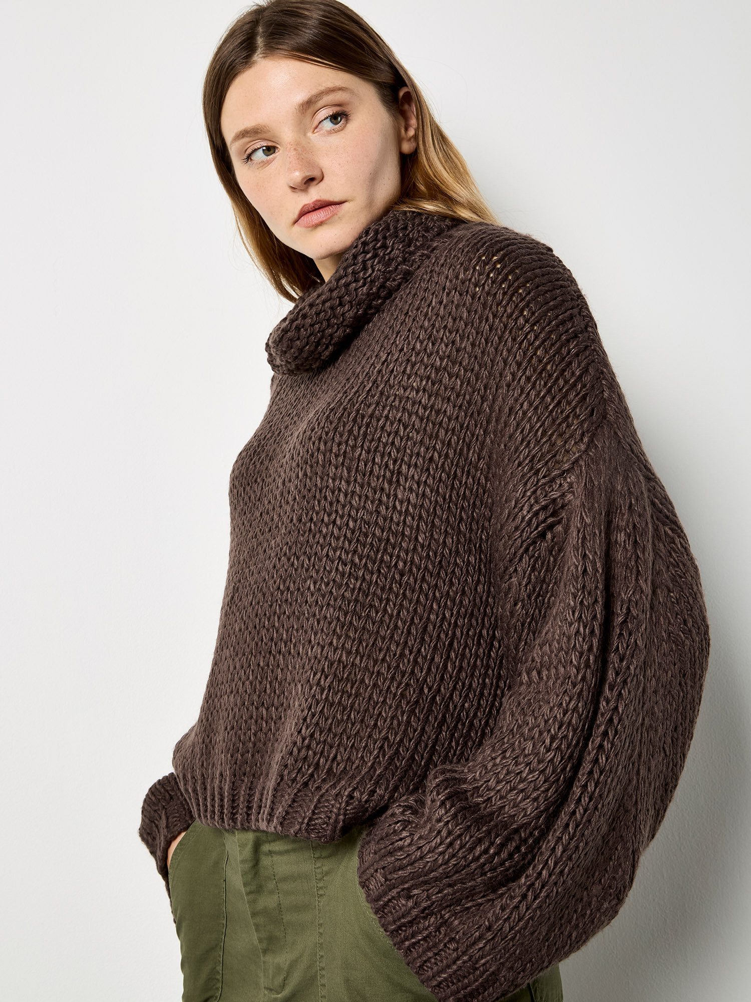 Apricot Rollkragenpullover Grobstrick-Pullover . mit weitem Rollkragen