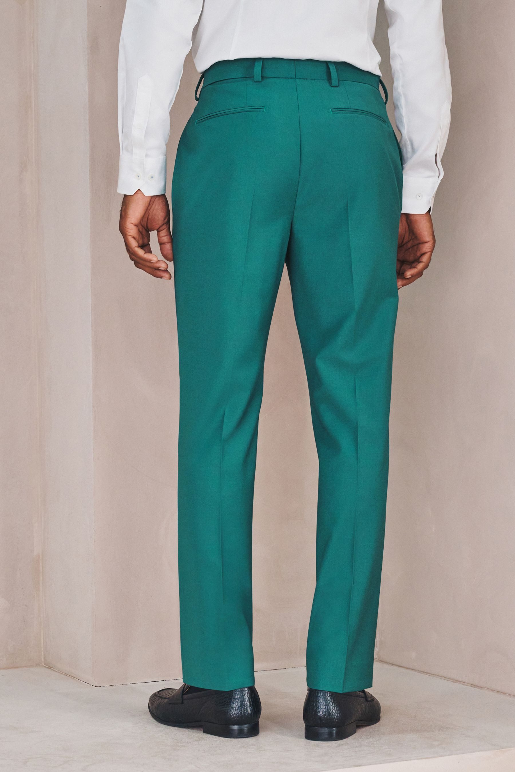 Next Anzughose Körpernahe Slim Fit Motionflex Anzughose (1-tlg)