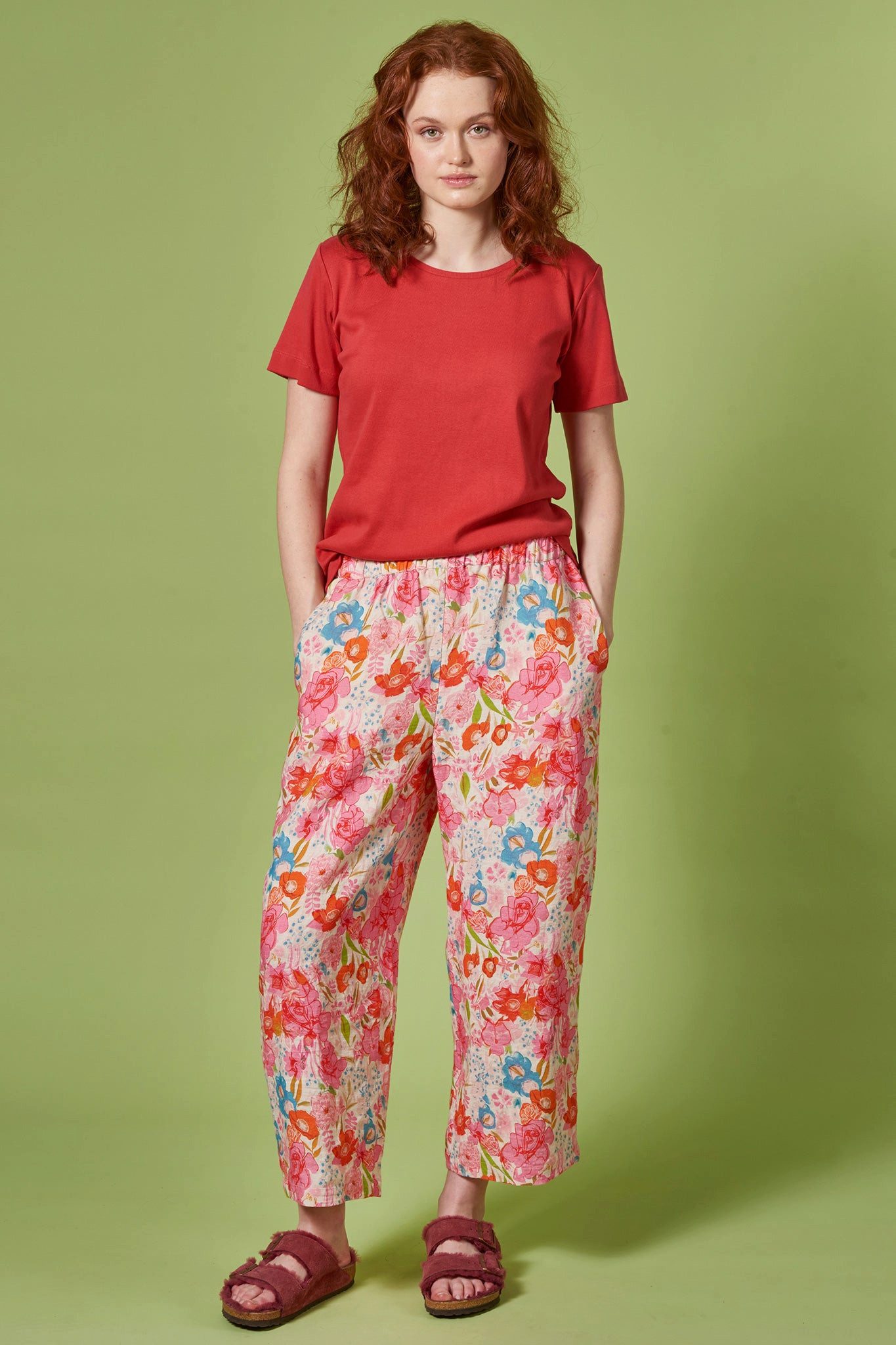 Himalaya Clothing Stoffhose Leinenhose Damen mit lebendigem Rosenmuster - Atmungsaktive Sommerhose Bequeme und weite Damenhose mit elastischem Bund