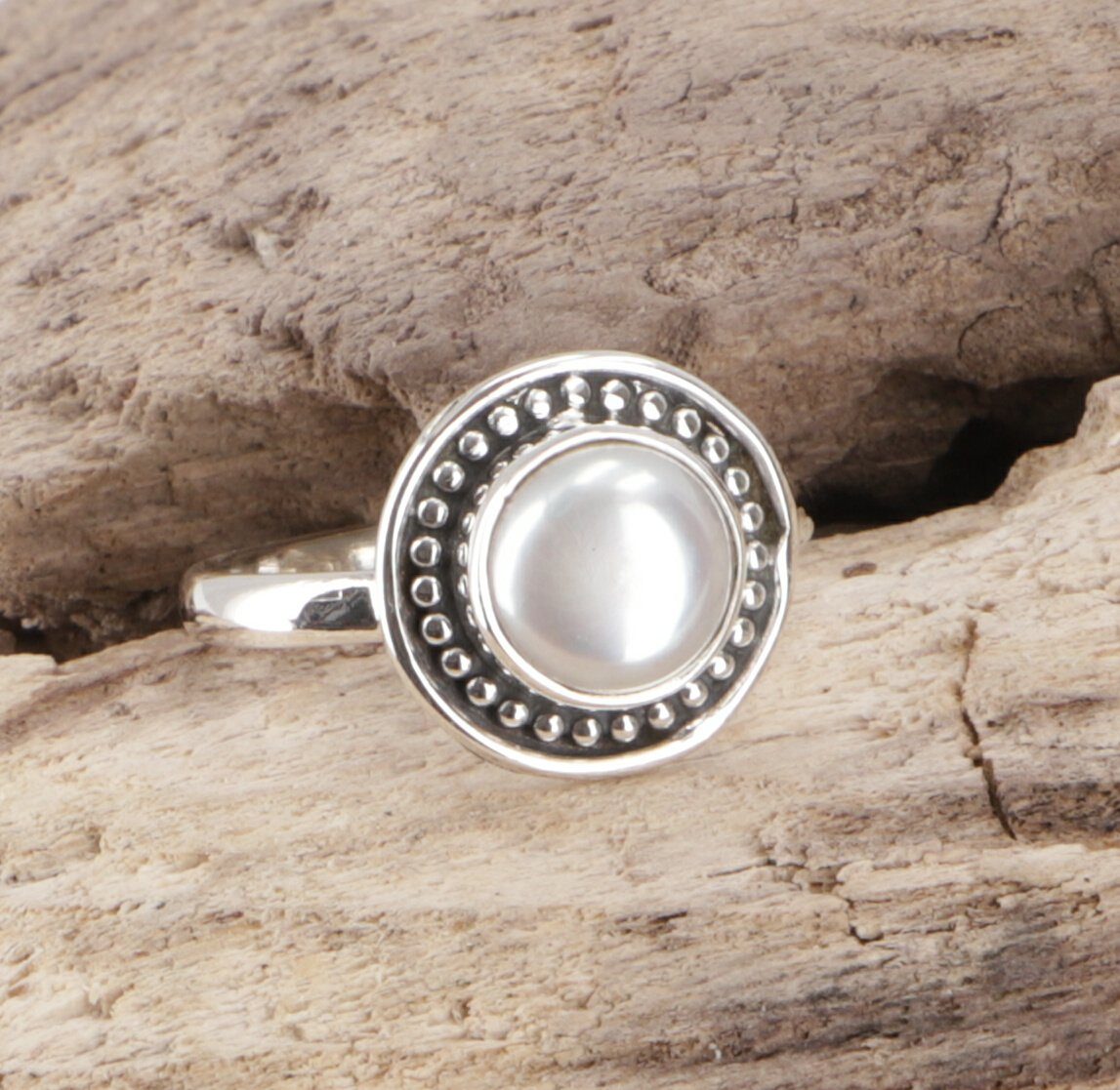 Guru-Shop Silberring Boho Silberring, filigraner Edelsteinring - Perle 50 (15,9 mm)-Perle