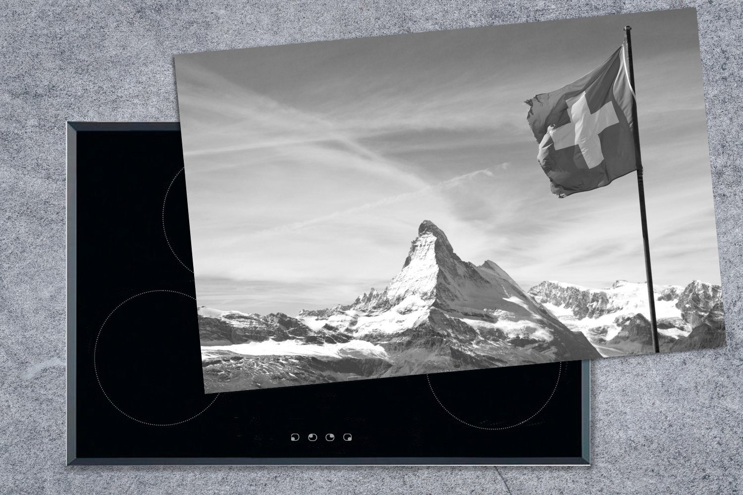 MuchoWow weiß, tlg), und für Schutz Herdblende-/Abdeckplatte Schweizer Flagge (1 der Vinyl, Schweiz schwarz - Matterhorn Induktionskochfeld cm, 81x52 in küche, Ceranfeldabdeckung die am