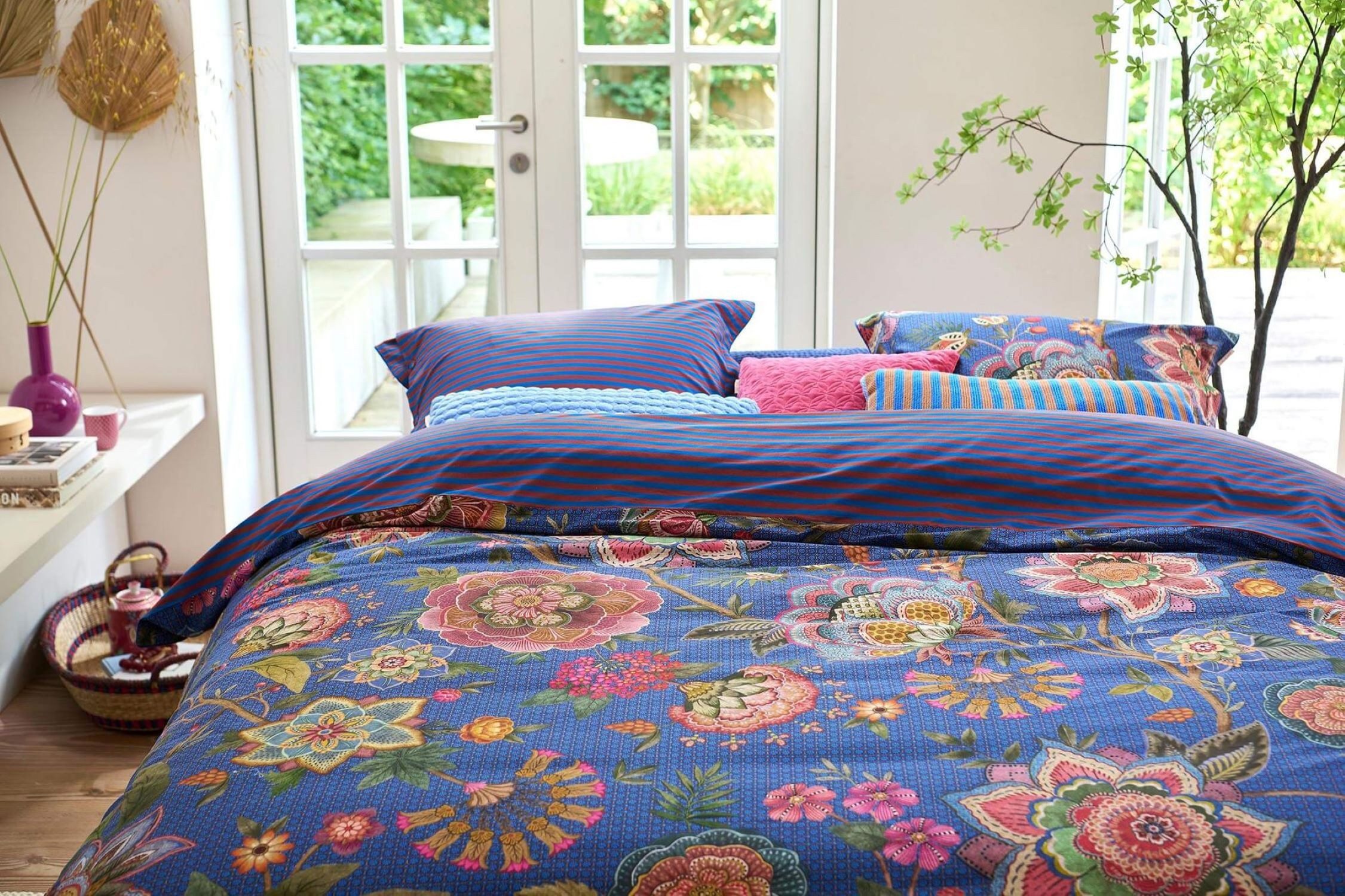 PiP Studio Bettwäsche PIP Studio Perkal Bettwäsche 135x200 Bombay Bold Dark Blue Blüten, Perkal, 2 teilig, fein gewebter 100% Baumwollperkal