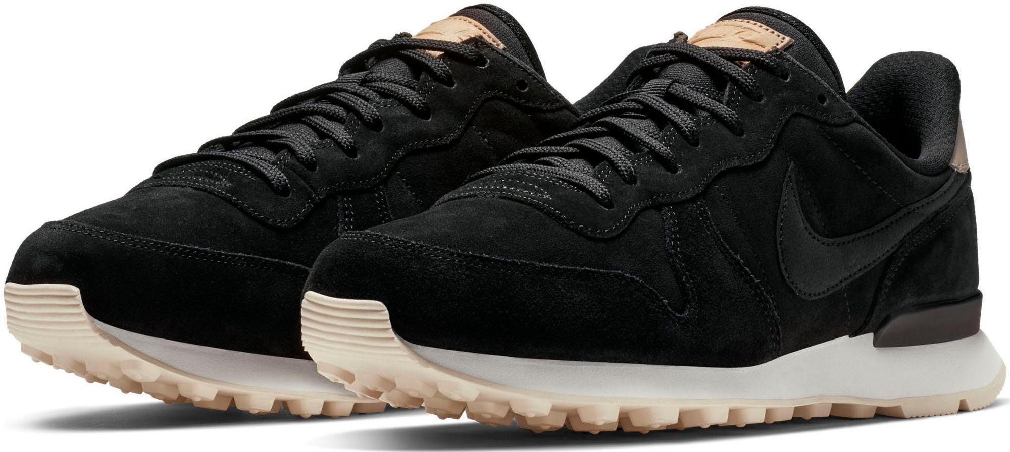 otto nike internationalist