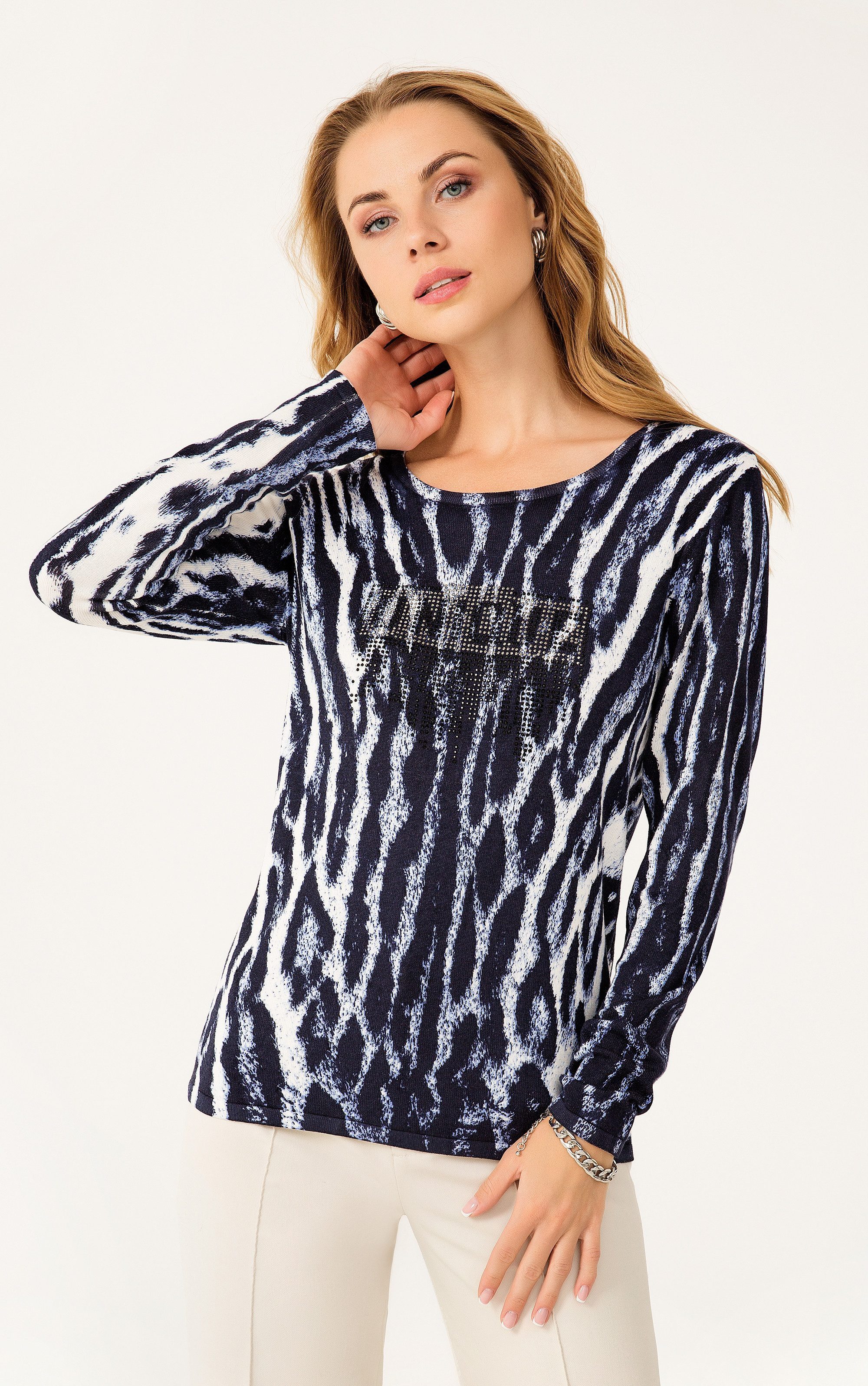 Strickpullover mit Animalprint und Strasstext