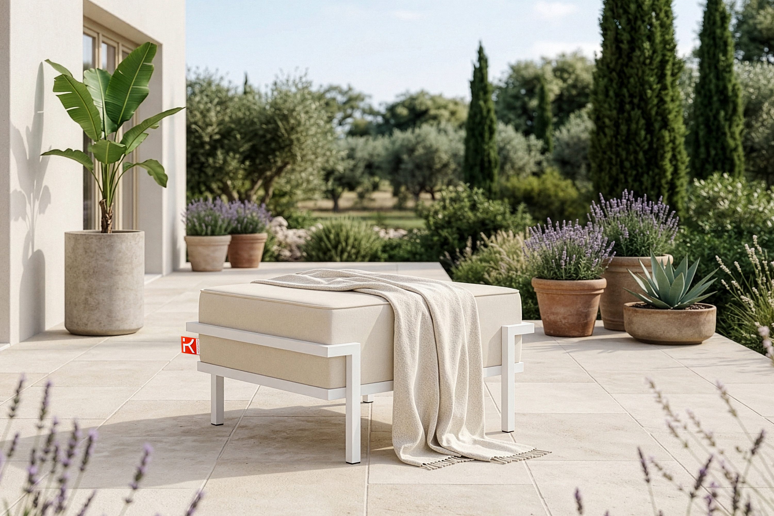 KONSIMO® Gartenlounge-Hocker TRIGLO Garten-Puffs, Gewicht: 10 kg, Superrobuste Bezugsstoffe, hergestellt in der EU, Modern, auf Metallfüßen, handgefertigt