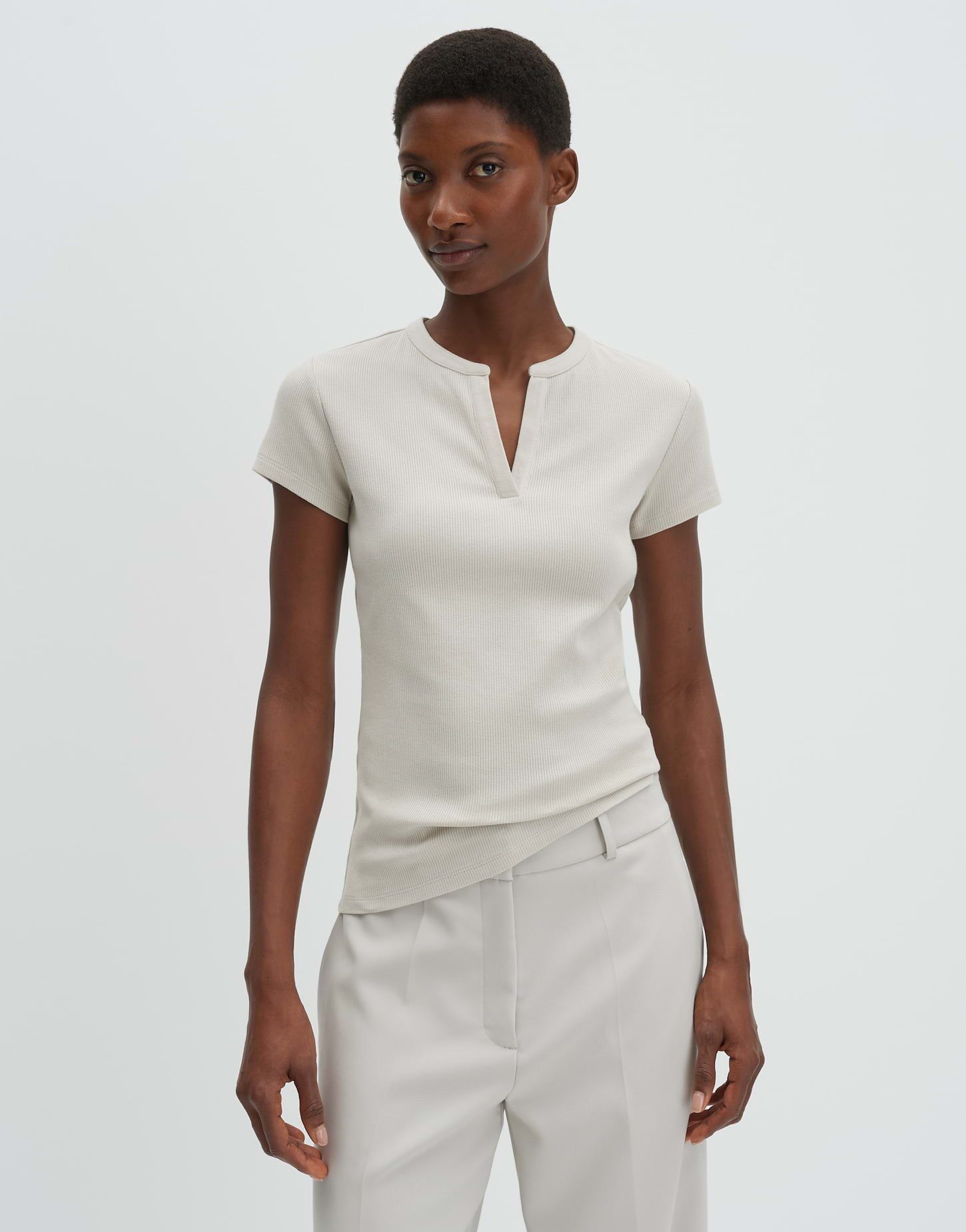 someday Kurzarmshirt Kleoh detail mit V-Ausschnitt Stehkragen, schmale Silhouette für cleanen Look