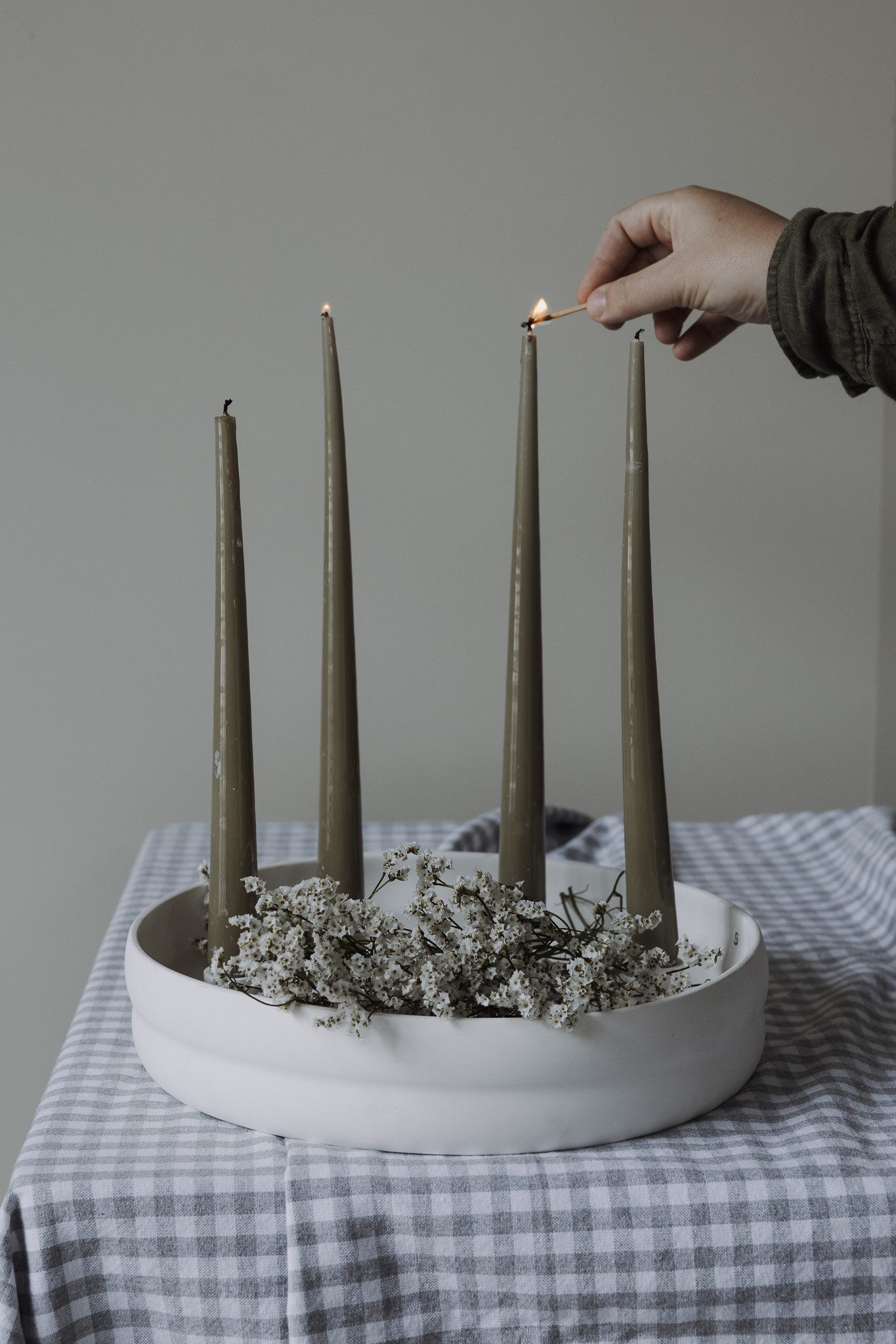 Storefactory Scandinavia Kerzenständer Kerzenhalter KVISTHOLMEN hellgrau, Ø günstig online kaufen