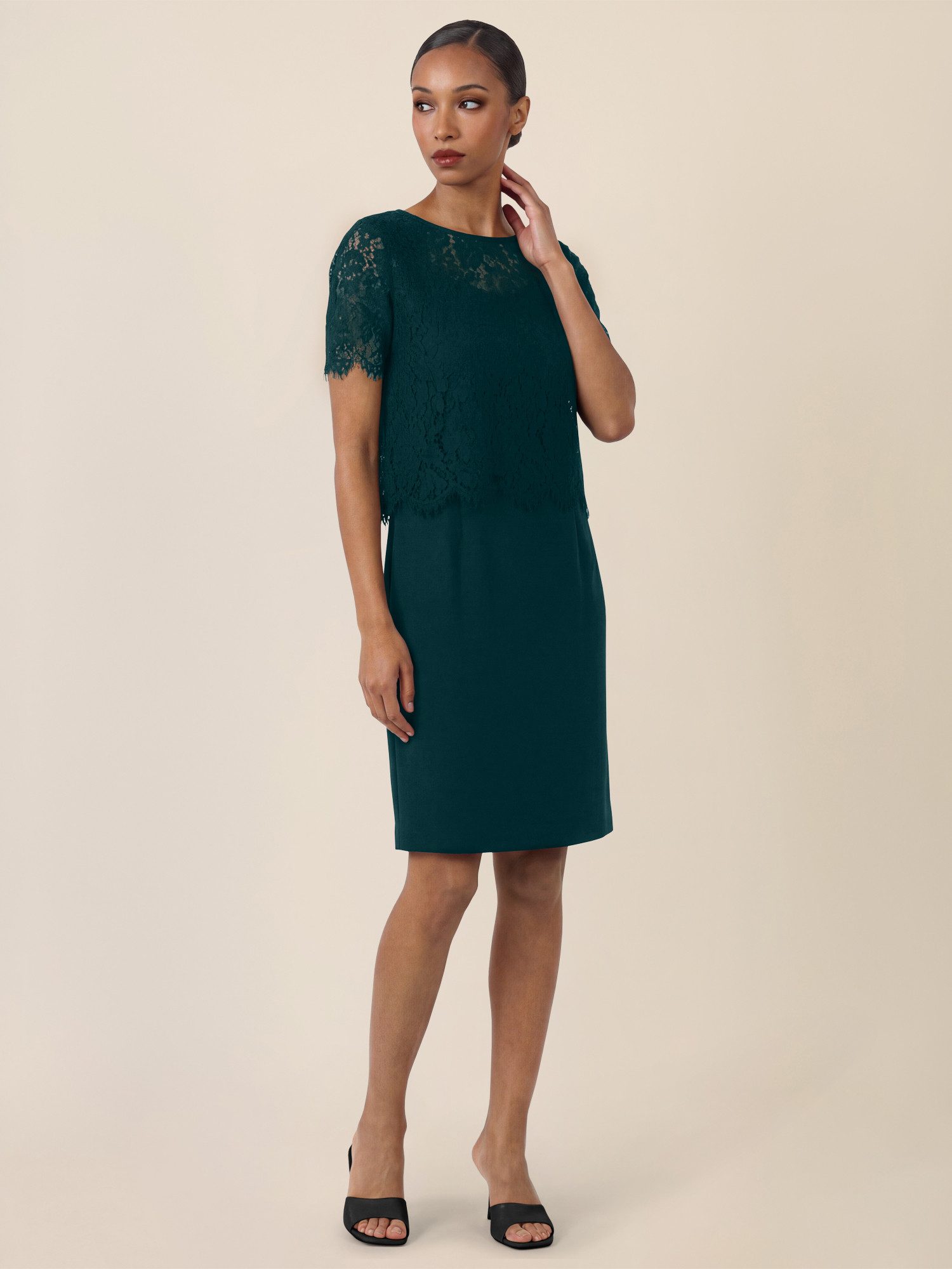Apart Etuikleid mit eleganter Doppellage