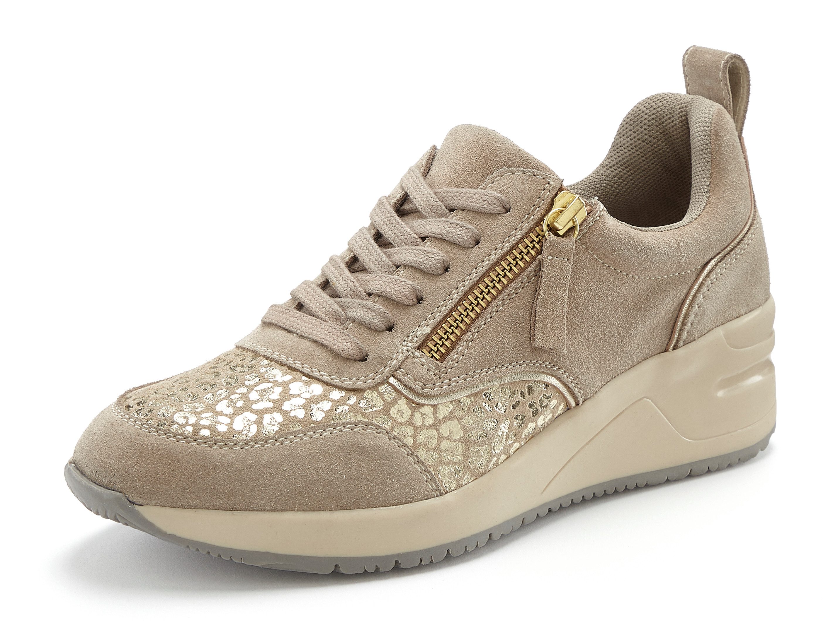 LASCANA Freizeitschuh, Halbschuh, Sneaker aus Leder mit innenliegendem Keilabsatz und Leo-Druck