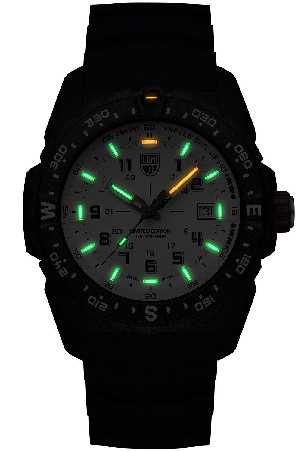 Schweizer Mountain Edition Limited Uhr Luminox Grylls Bear