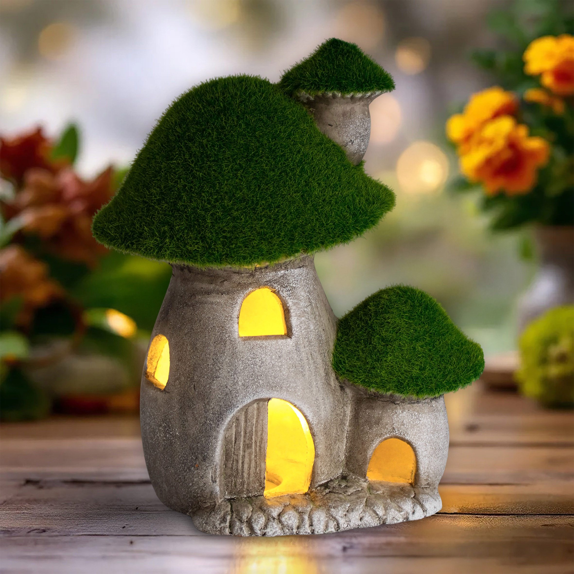 Spetebo LED-Dekofigur LED Pilz Haus aus Ton mit Dach aus Kunstrasen - 19 cm (Anazhl, 1 St., Stück), von innen mit LED beleuchtet