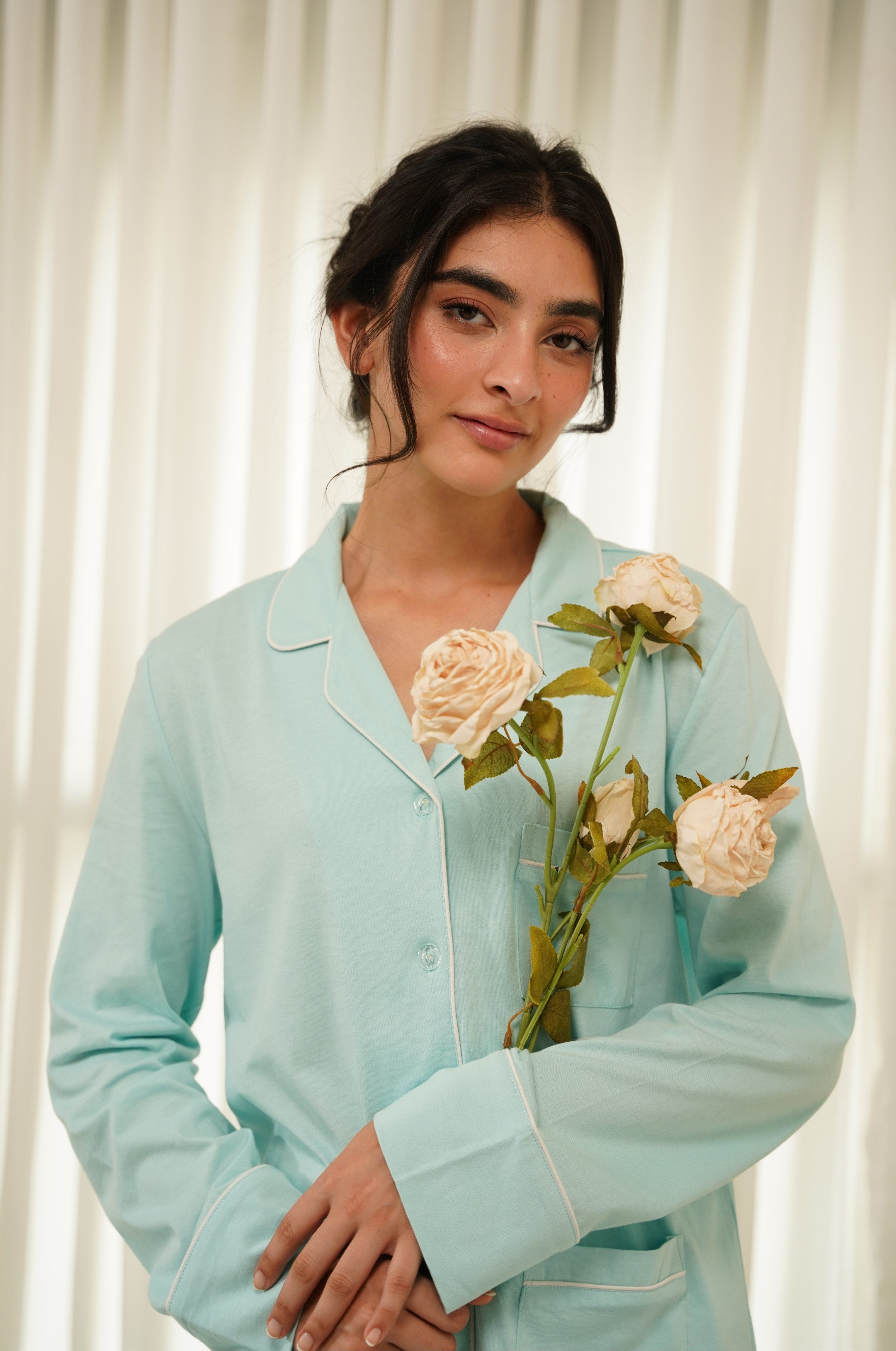 SNOOZE OFF Pyjama Damen Pyjama mit Langarm Hemd & lange Hose in Mint (2 tlg., 1 Stück) mit Kontrastpaspel aus 100 % Baumwolle – Bild 5 von 5