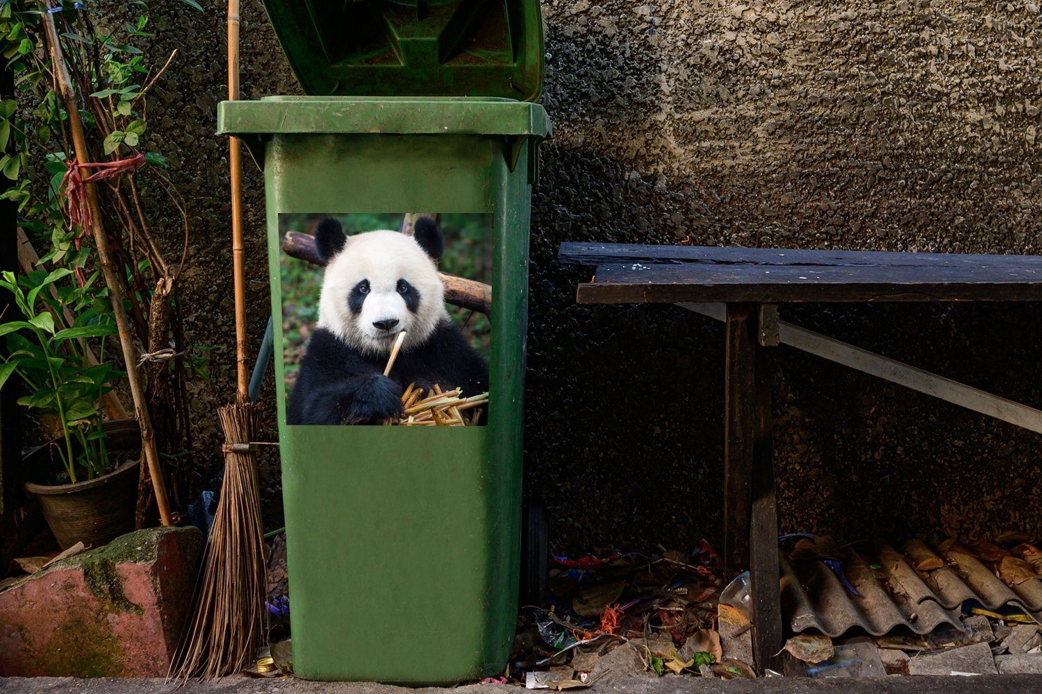Panda - (1 Natur Bambus Abfalbehälter - Mülleimer-aufkleber, Sticker, St), Wandsticker Container, Mülltonne, MuchoWow