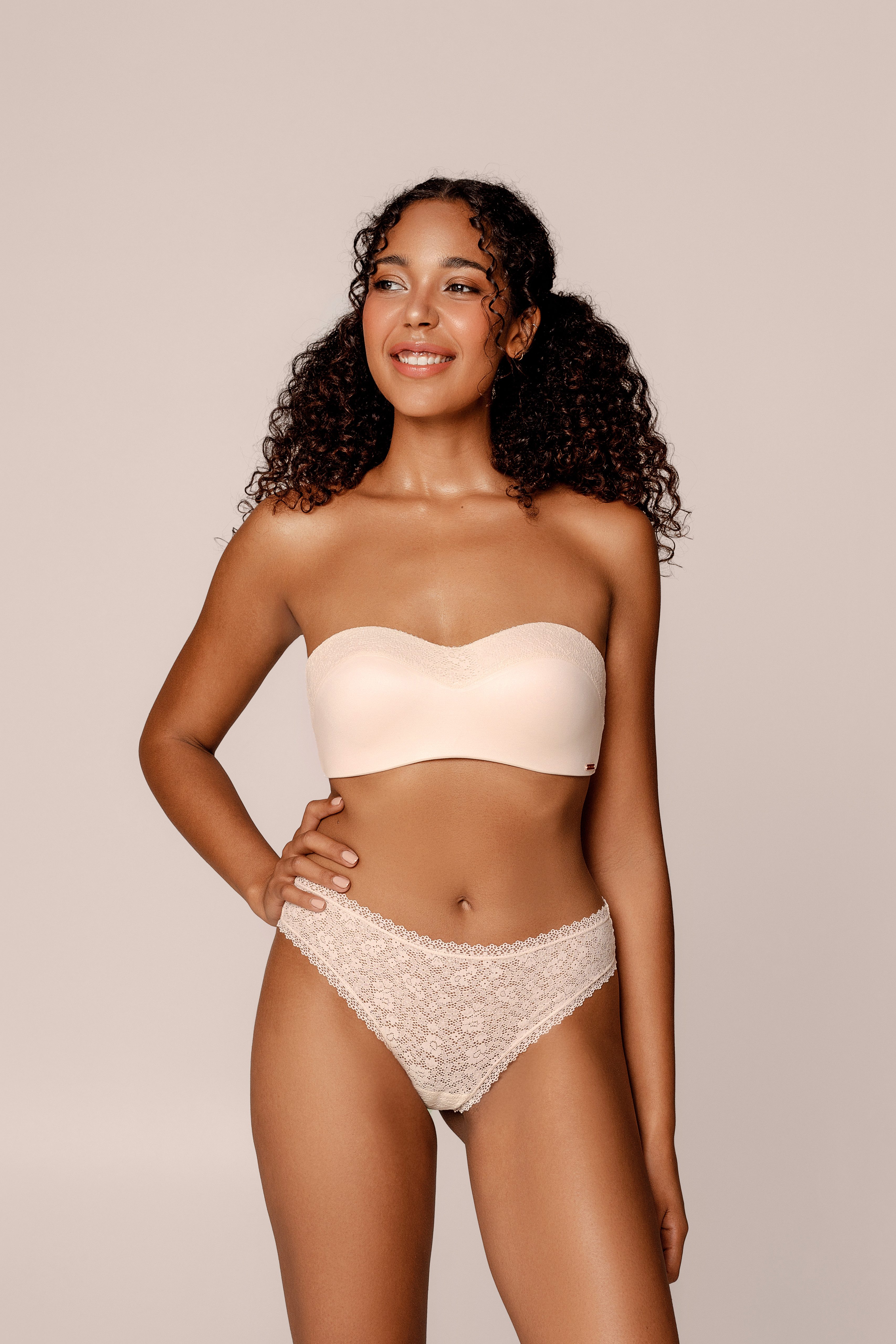 Royal Lounge Intimates Stringpanty String Joy Rundum keine Nähte.Softstretchbändchen am Bund und Bein.Sunkiss