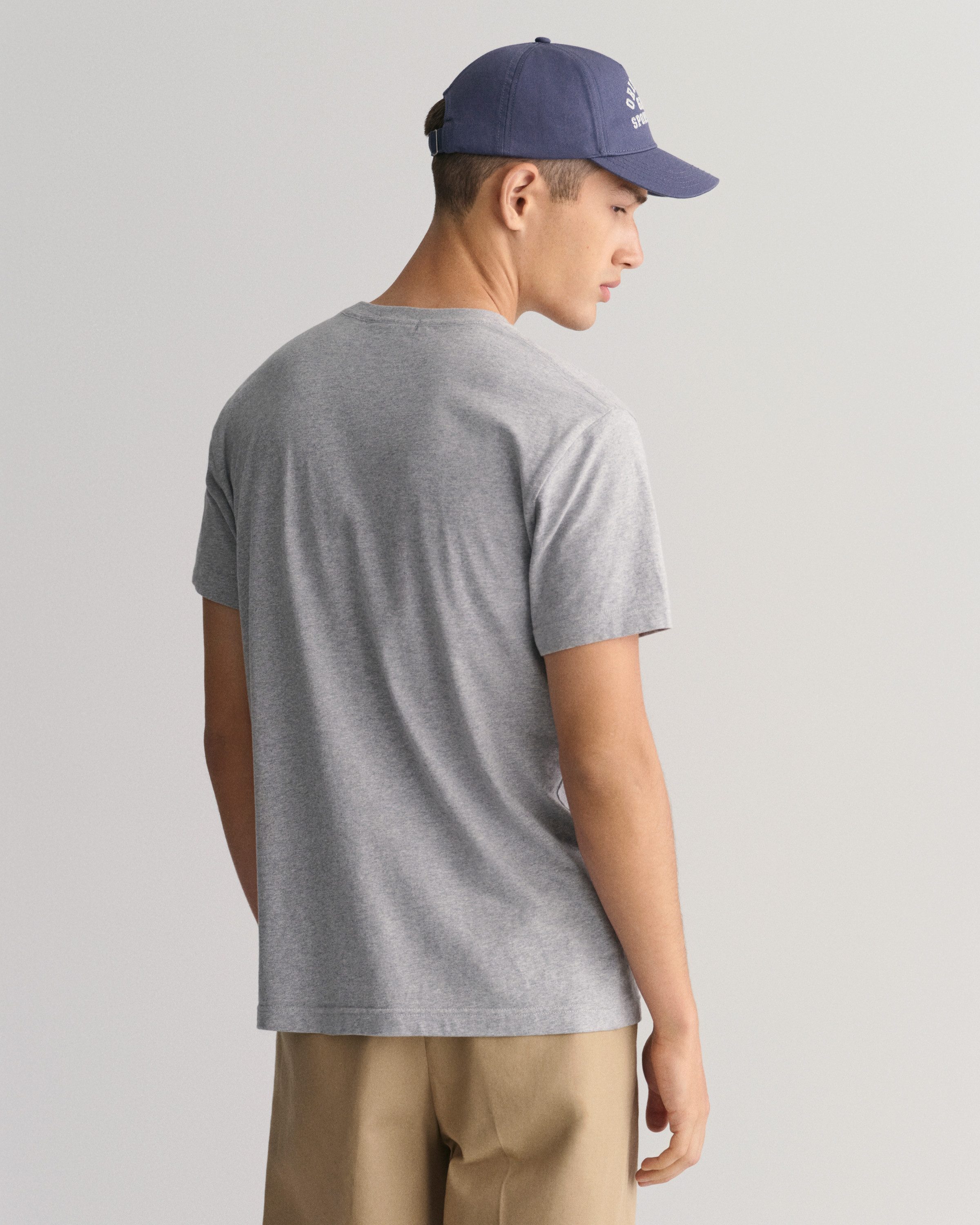 Gant T-Shirt SLIM SHIELD SS T-SHIRT mit Logostickerei auf der Brust