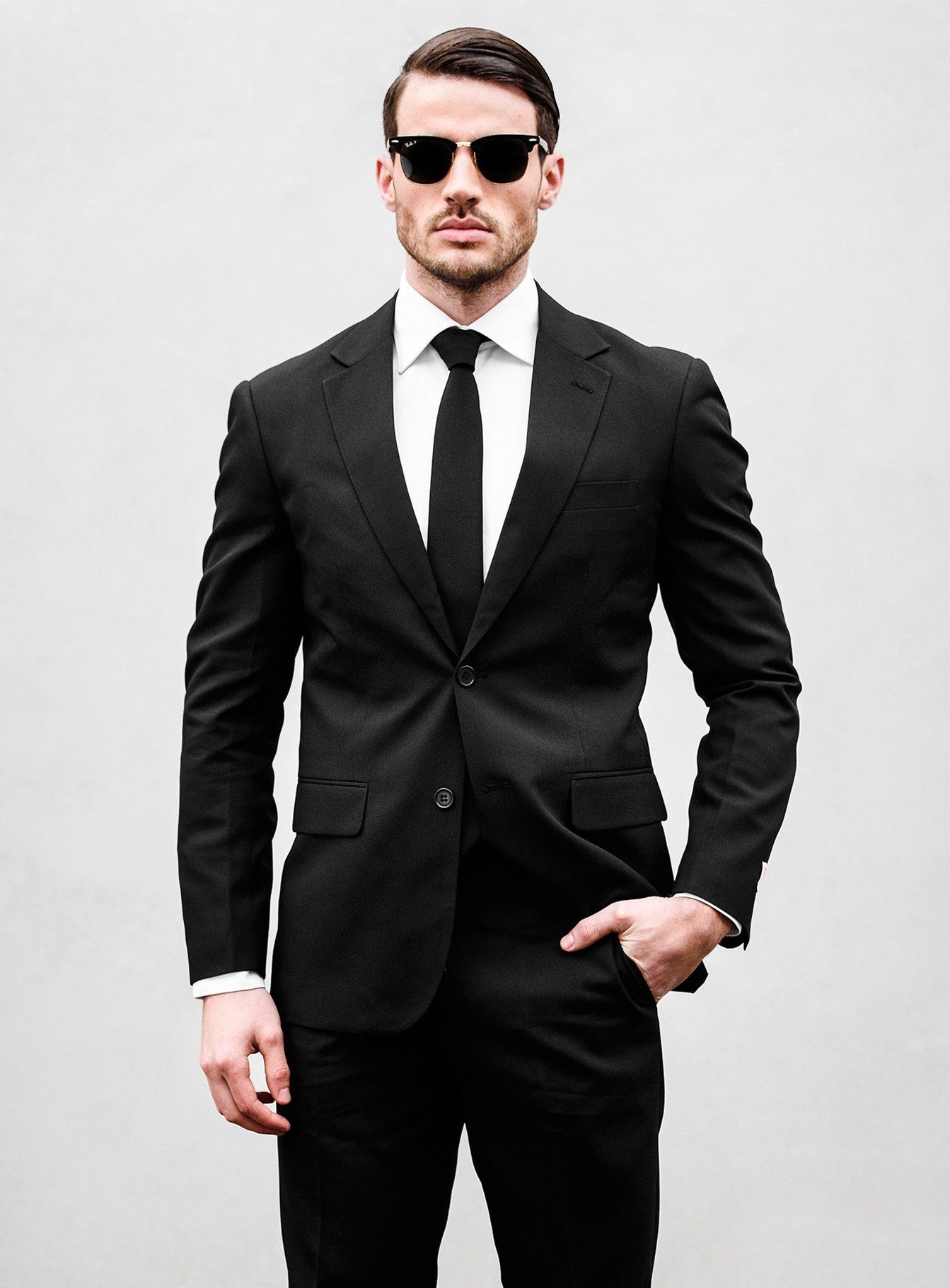 Opposuits Kostüm »Black Knight«, Ausgefallene Anzüge für coole Männer