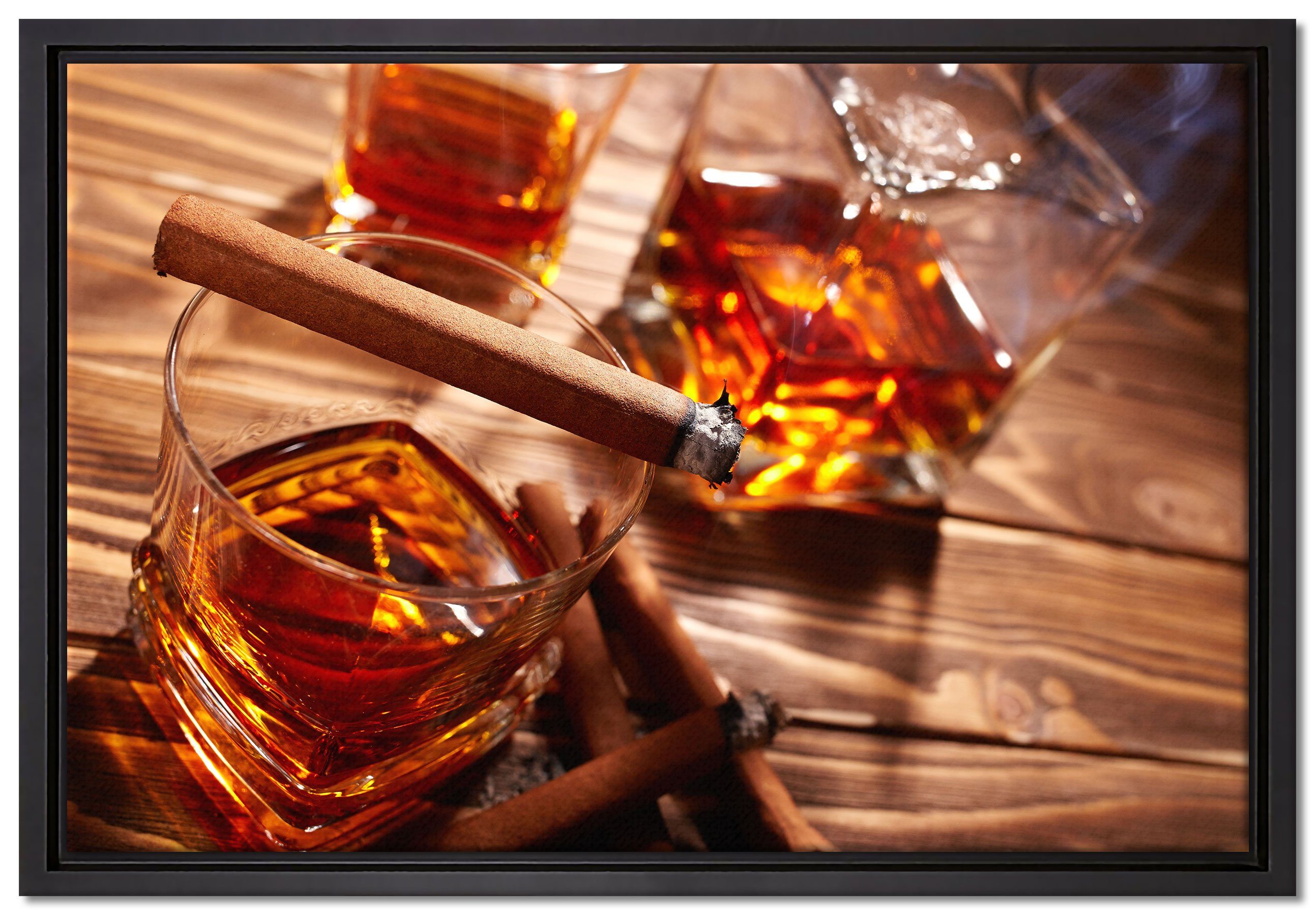 Pixxprint Leinwandbild Edler Whiskey mit Zigarre, Wanddekoration (1 St), Leinwandbild fertig bespannt, in einem Schattenfugen-Bilderrahmen gefasst, inkl. Zackenaufhänger